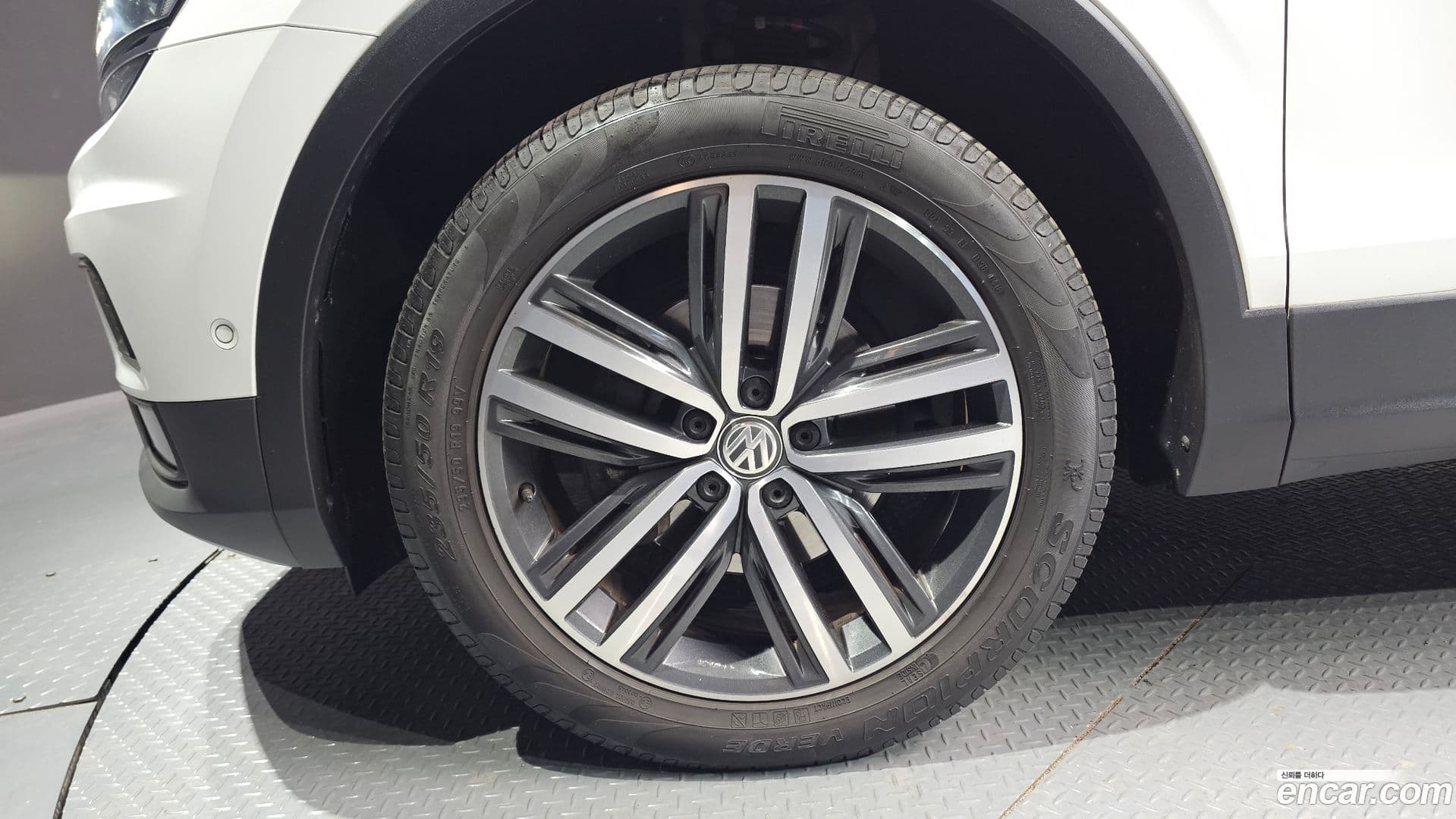 Main__Slider__Photo:Tiguan Volkswagen 2018.10-4
