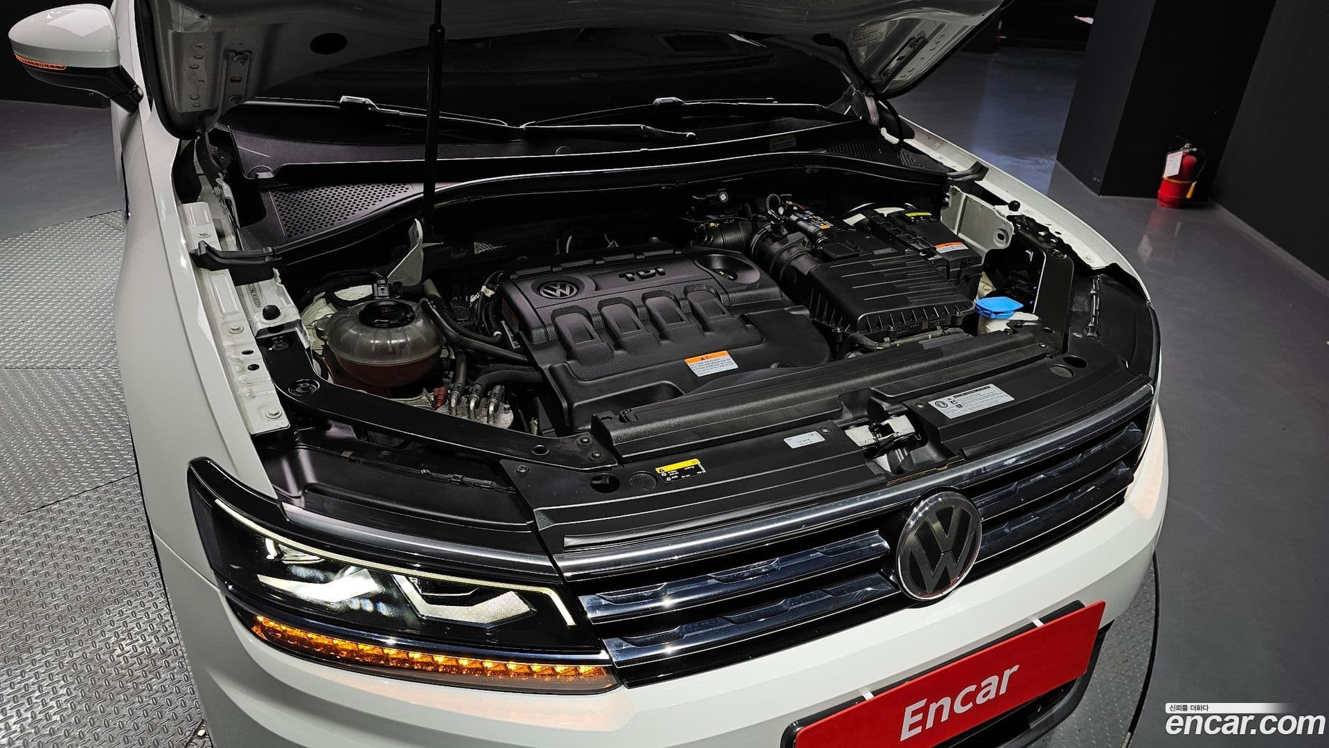 Main__Slider__Photo:Tiguan Volkswagen 2018.10-5