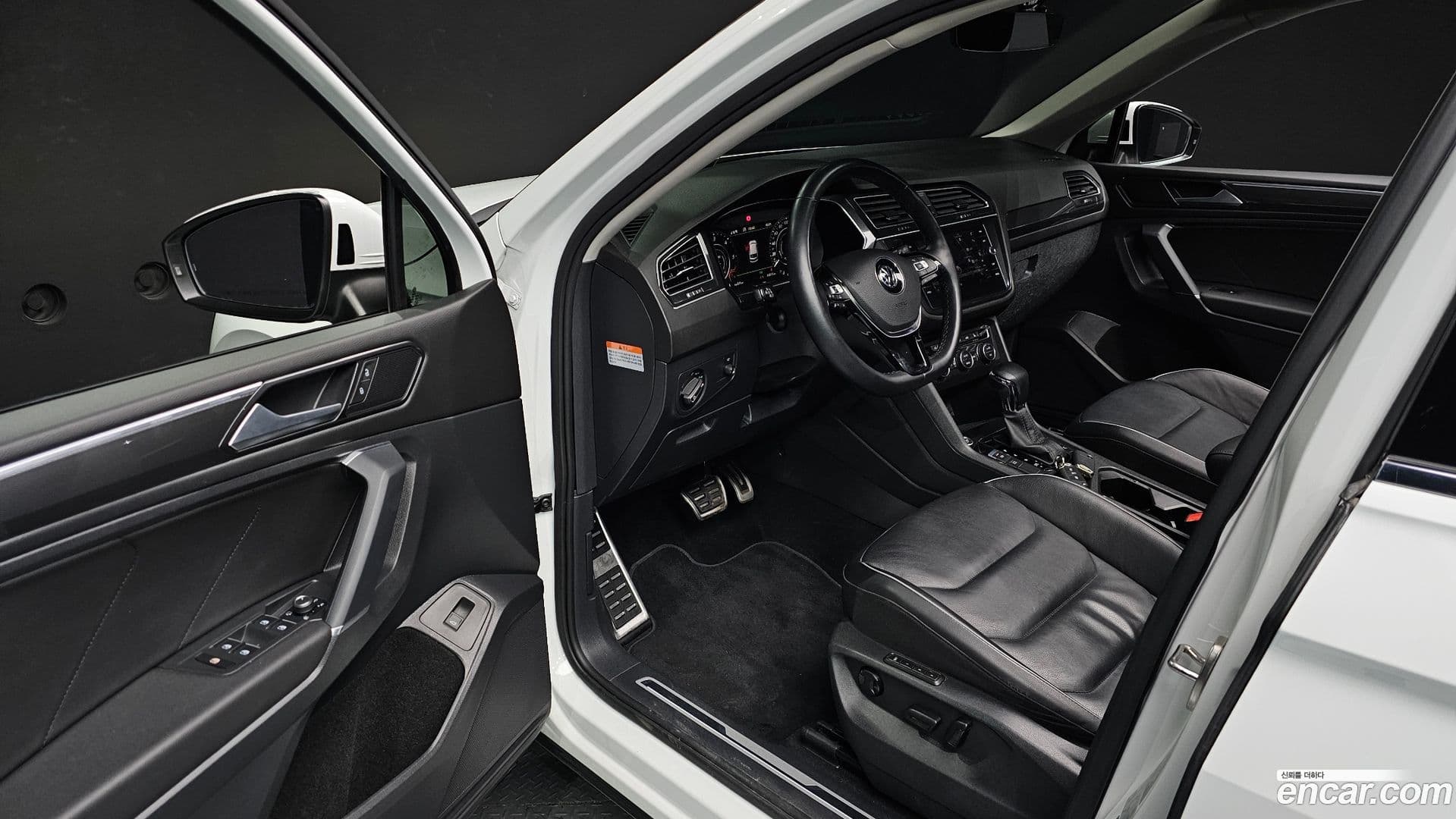 Main__Slider__Photo:Tiguan Volkswagen 2018.10-9