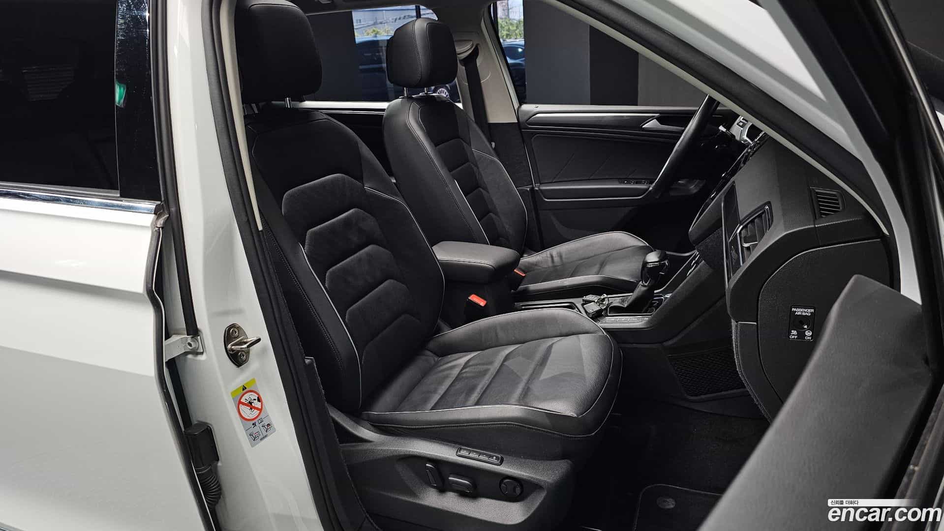 Tiguan Volkswagen 2018.10-OPTION-015