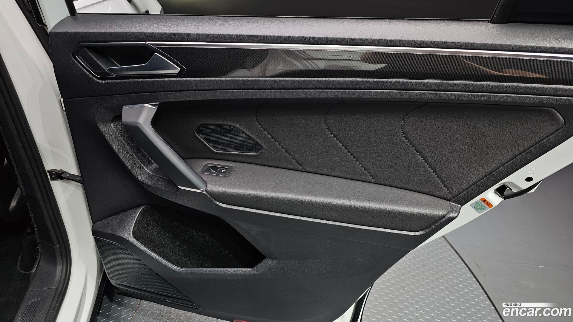 Main__Slider__Photo:Tiguan Volkswagen 2018.10-24