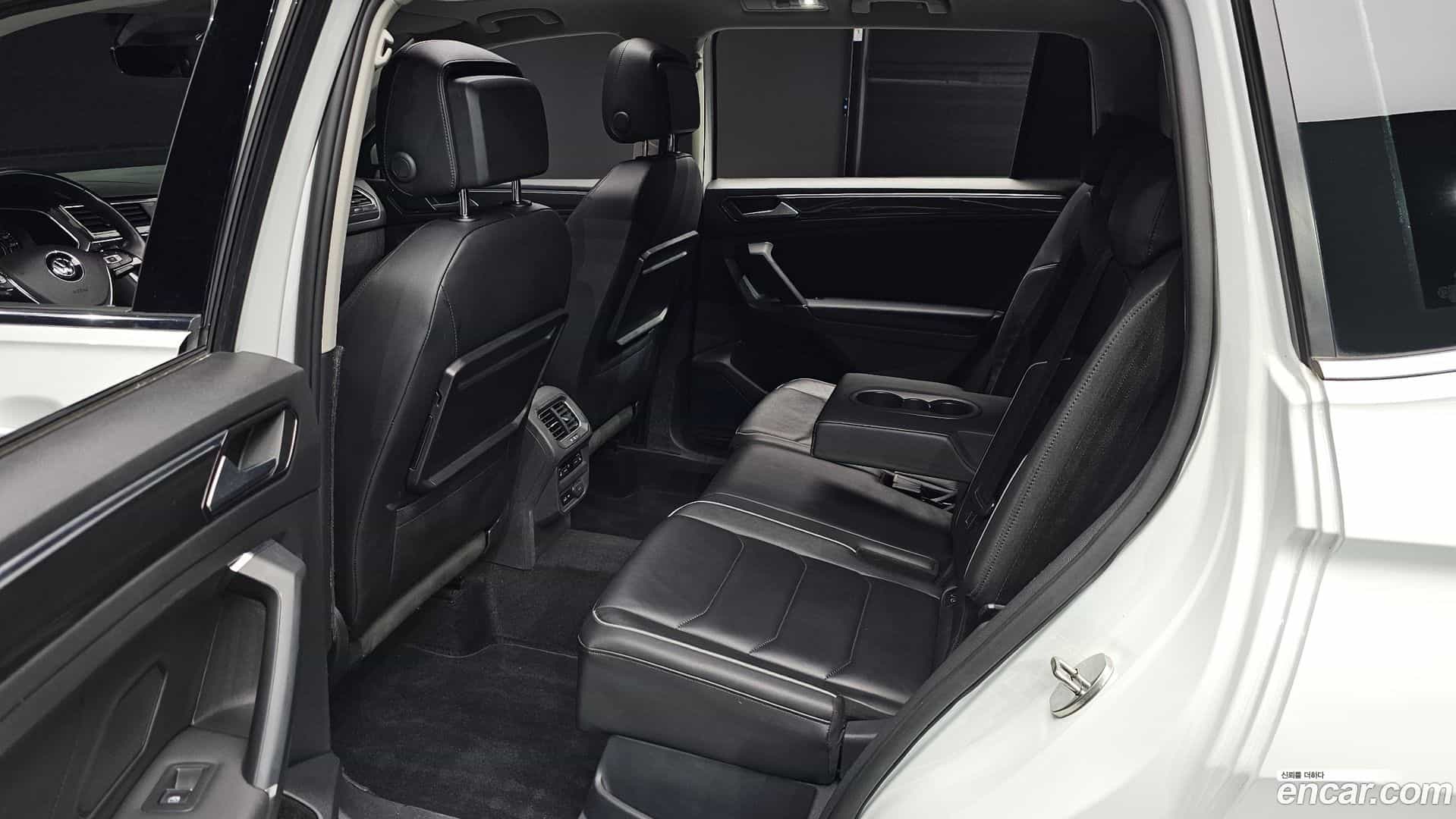 Tiguan Volkswagen 2018.10-INNER-036