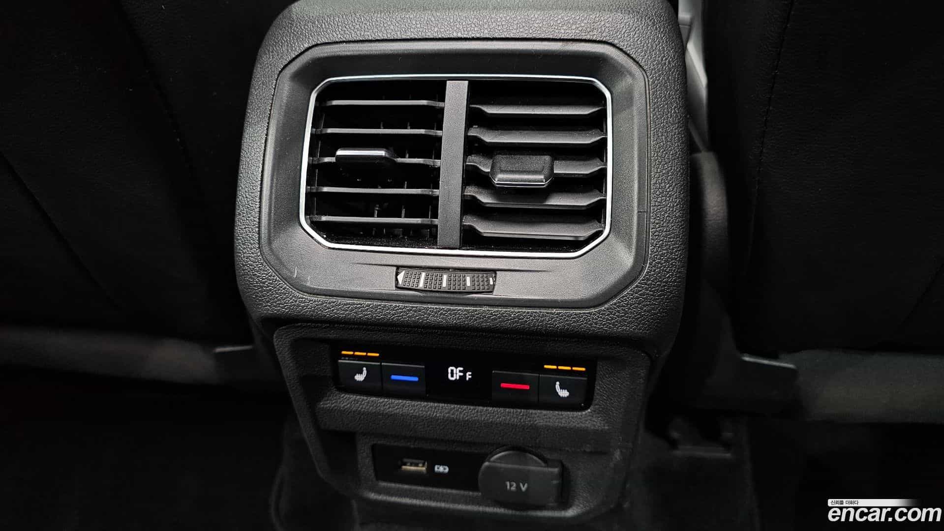 Tiguan Volkswagen 2018.10-OPTION-042