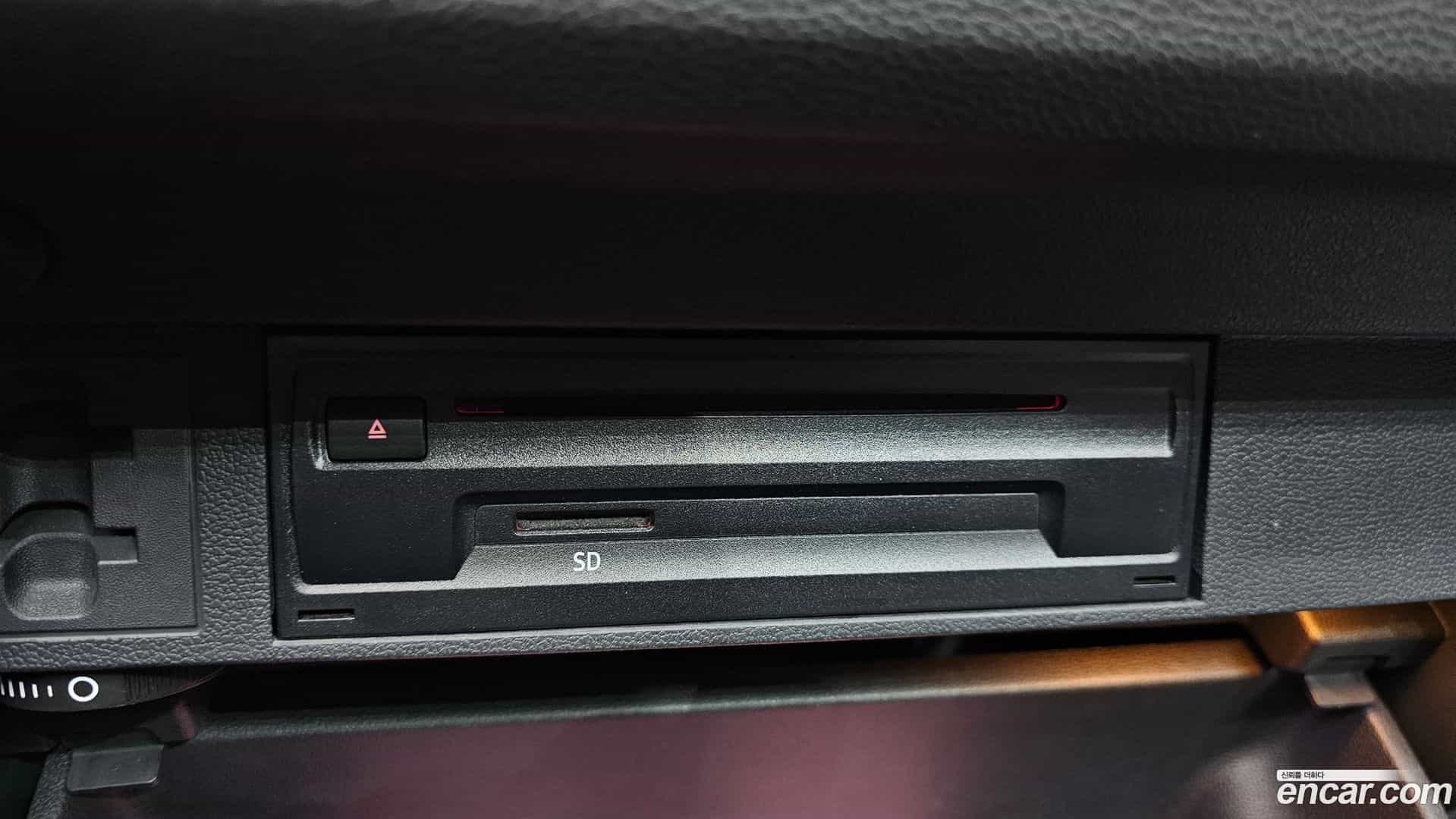 Tiguan Volkswagen 2018.10-OPTION-043