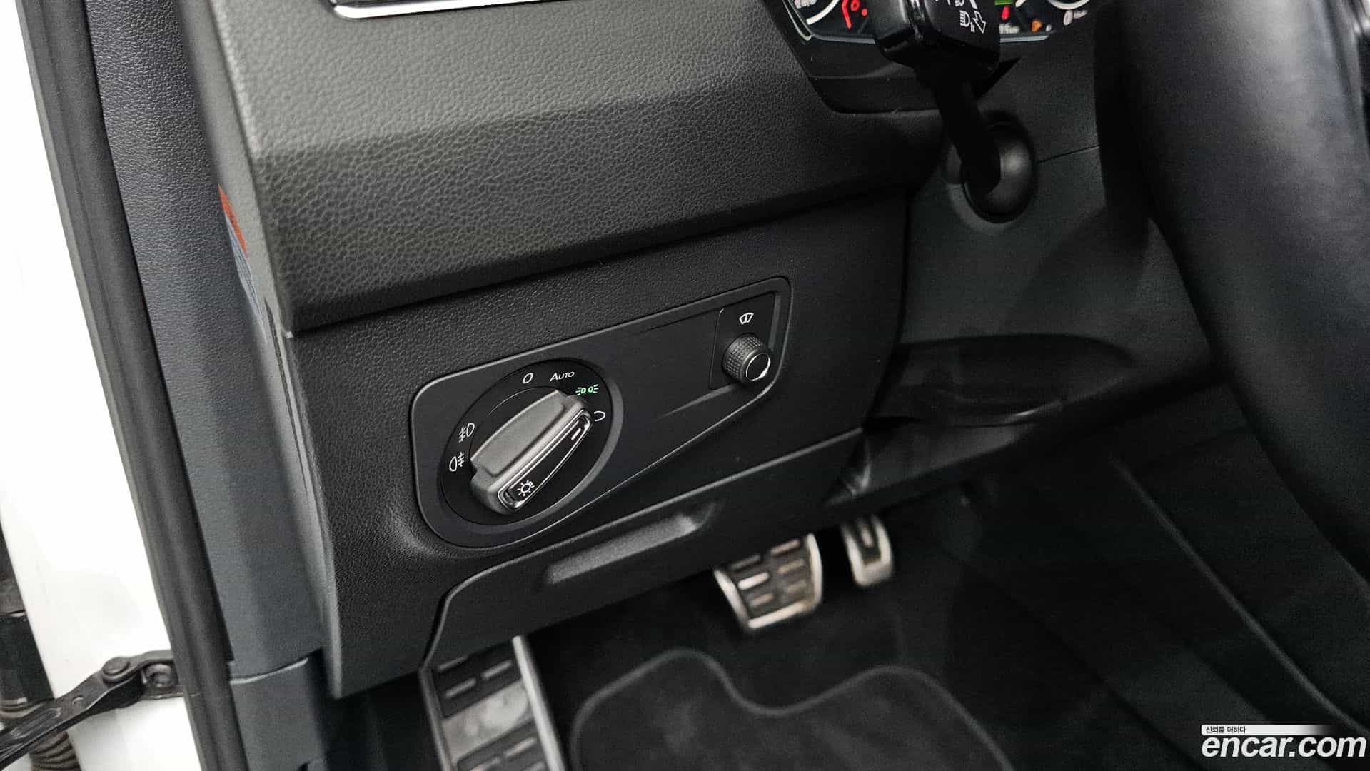 Tiguan Volkswagen 2018.10-OPTION-047