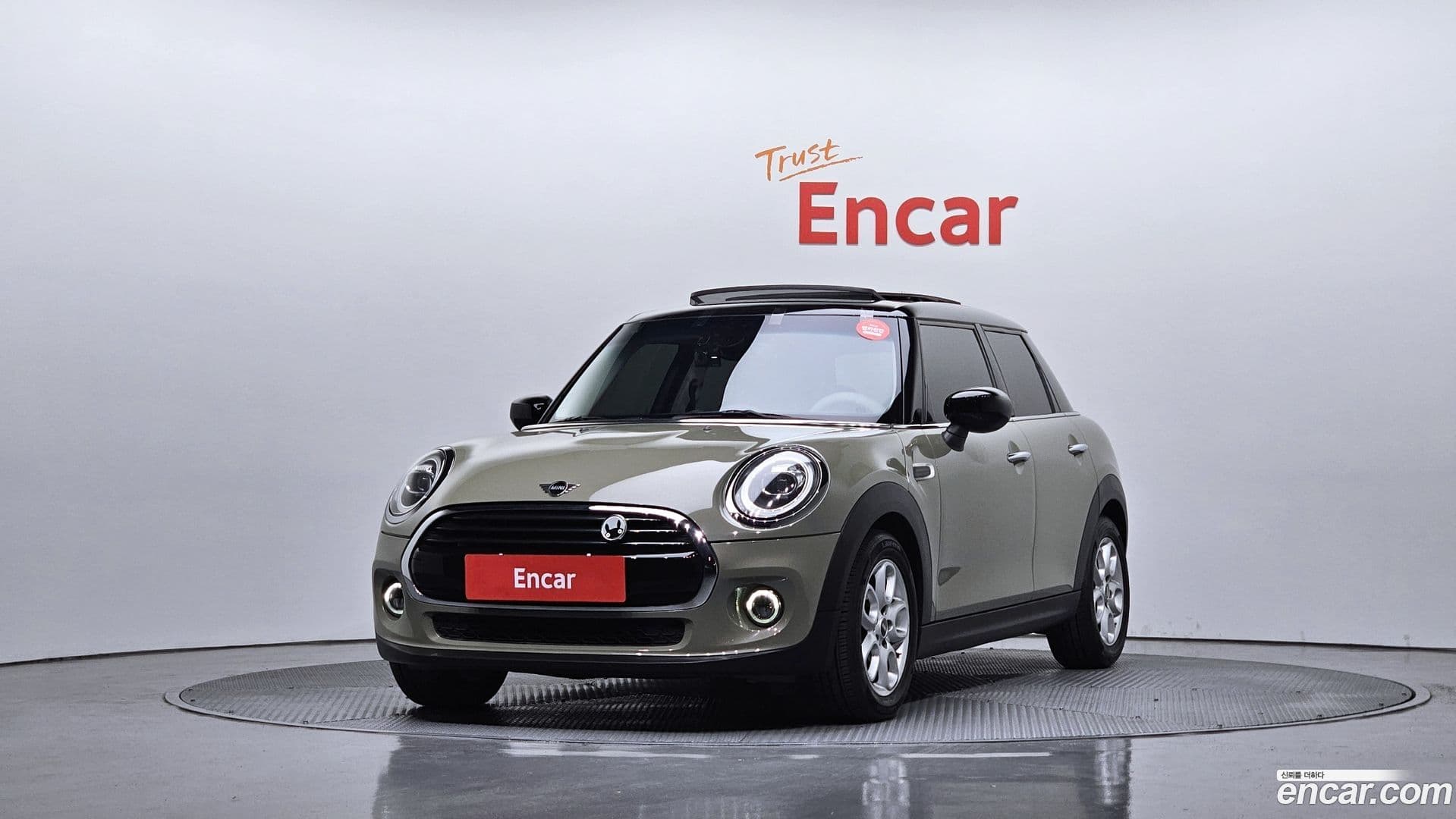 Main__Slider__Photo:Cooper Mini 2019.11-0