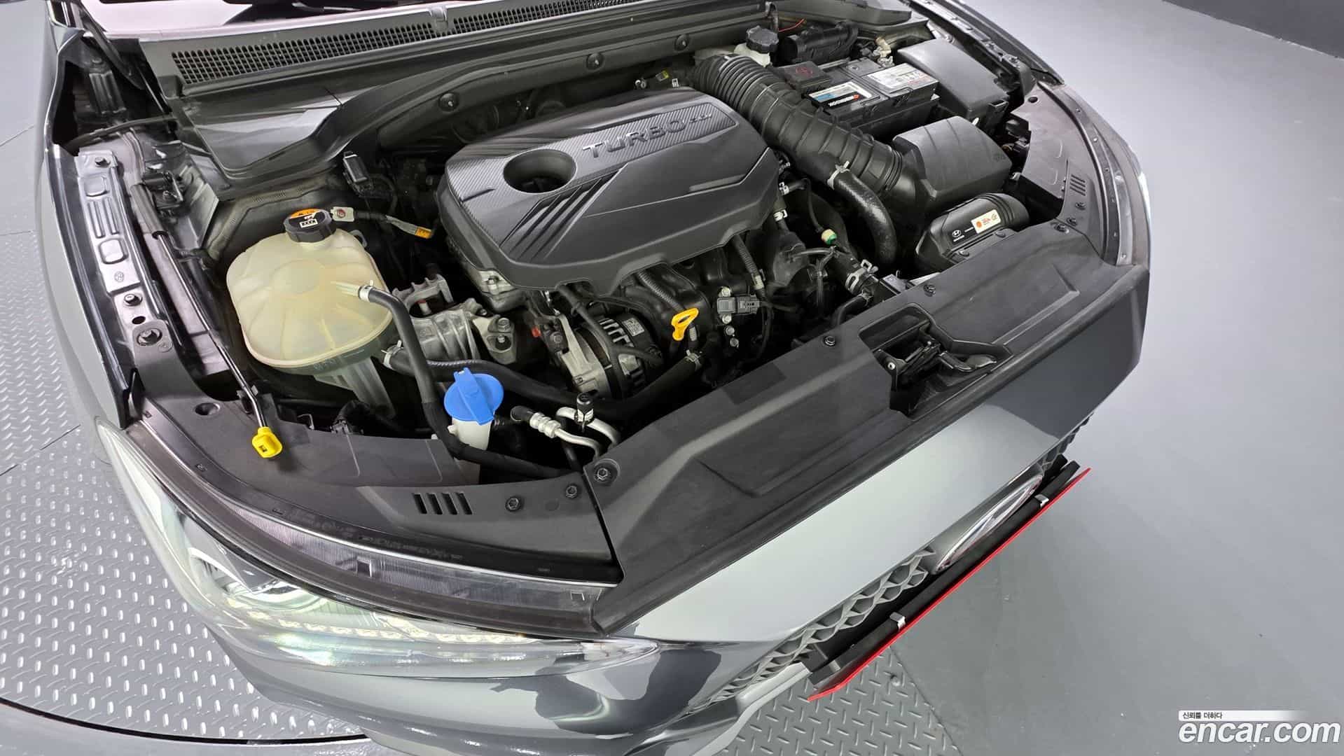 Veloster Hyundai 2020.6-OUTER-006