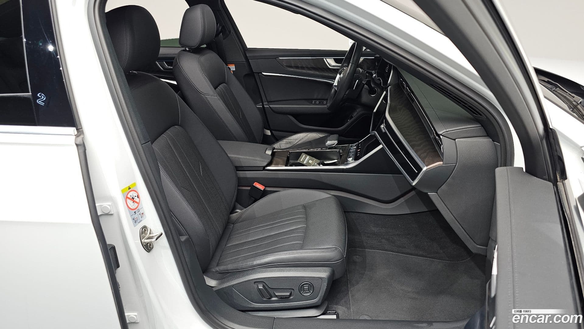 Main__Slider__Photo:A6 Audi 2023.8-11