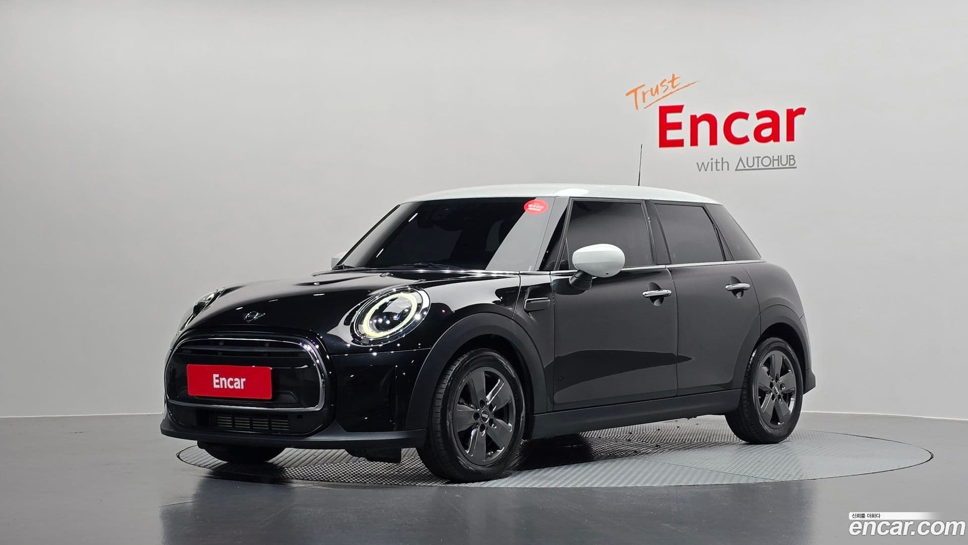 Main__Slider__Photo:Cooper Mini 2023.0-0