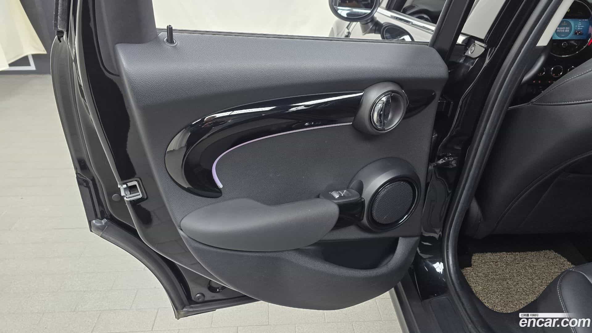 Cooper Mini 2023.0-INNER-035