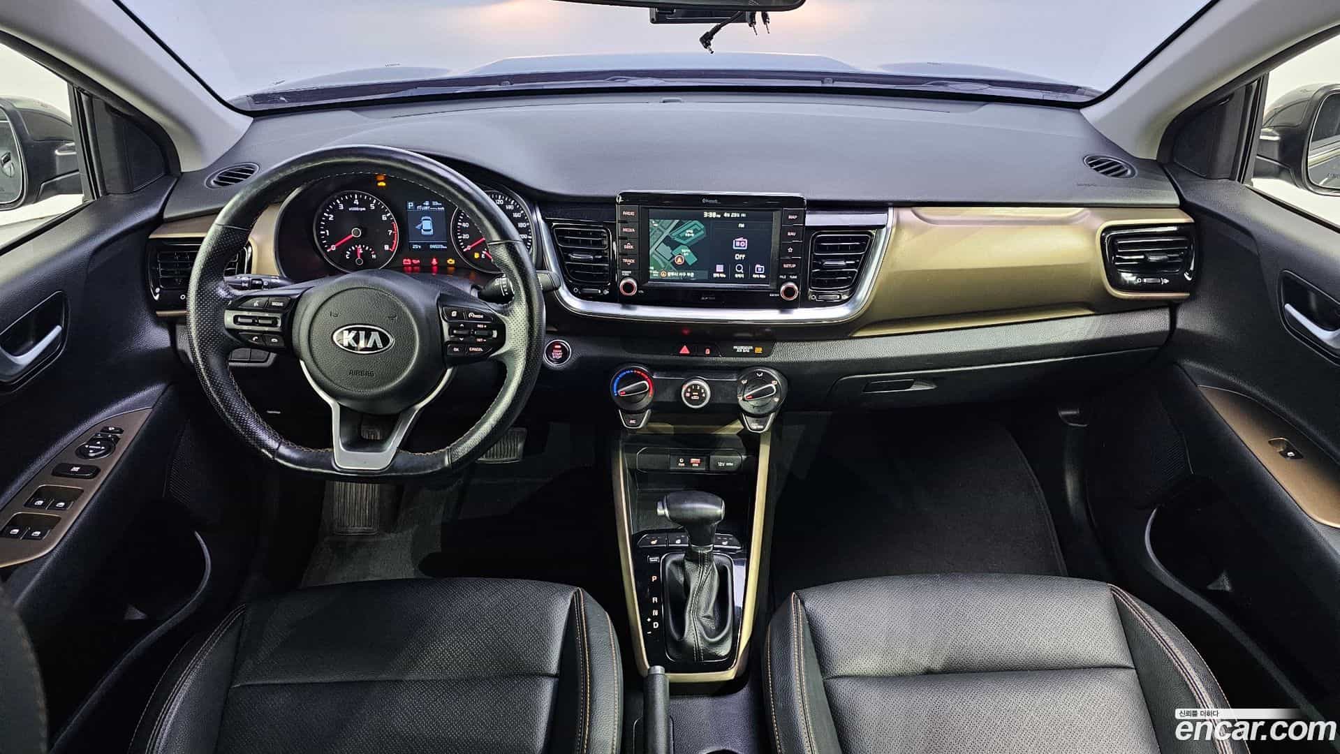 Stonic Kia 2018.11-INNER-007