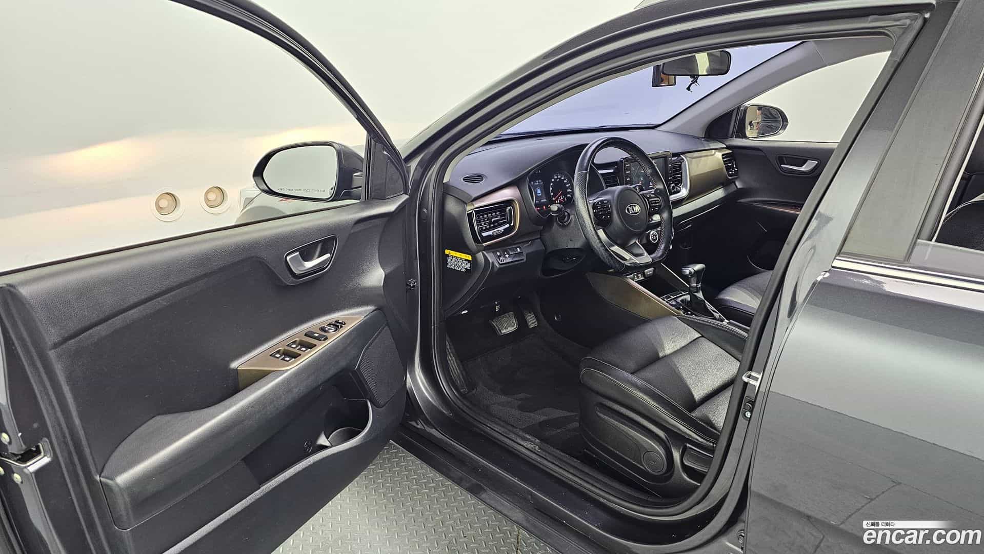 Stonic Kia 2018.11-INNER-036