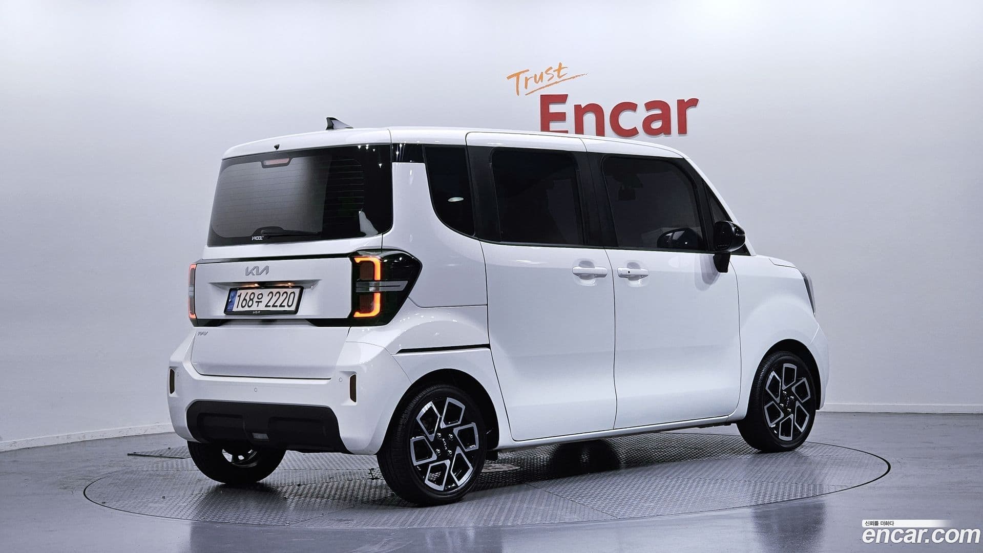 Main__Slider__Photo:RAY Kia 2023.5-1