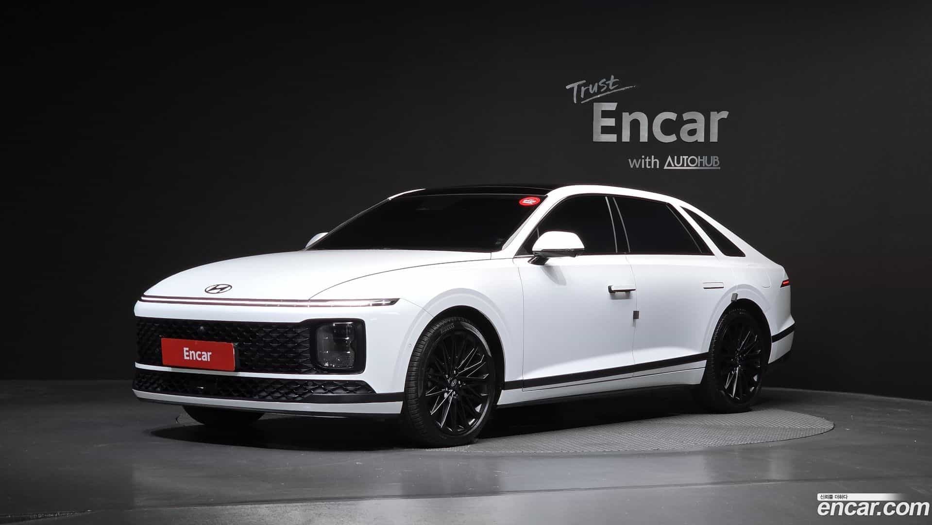 Grandeur Hyundai 2023.7-OUTER-001
