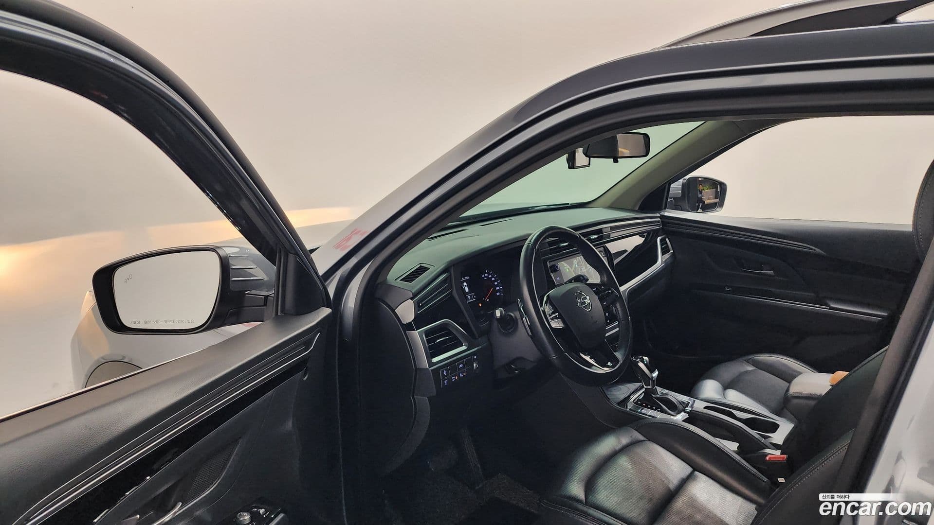 Main__Slider__Photo:KORANDO KG Mobility 2019.8-9