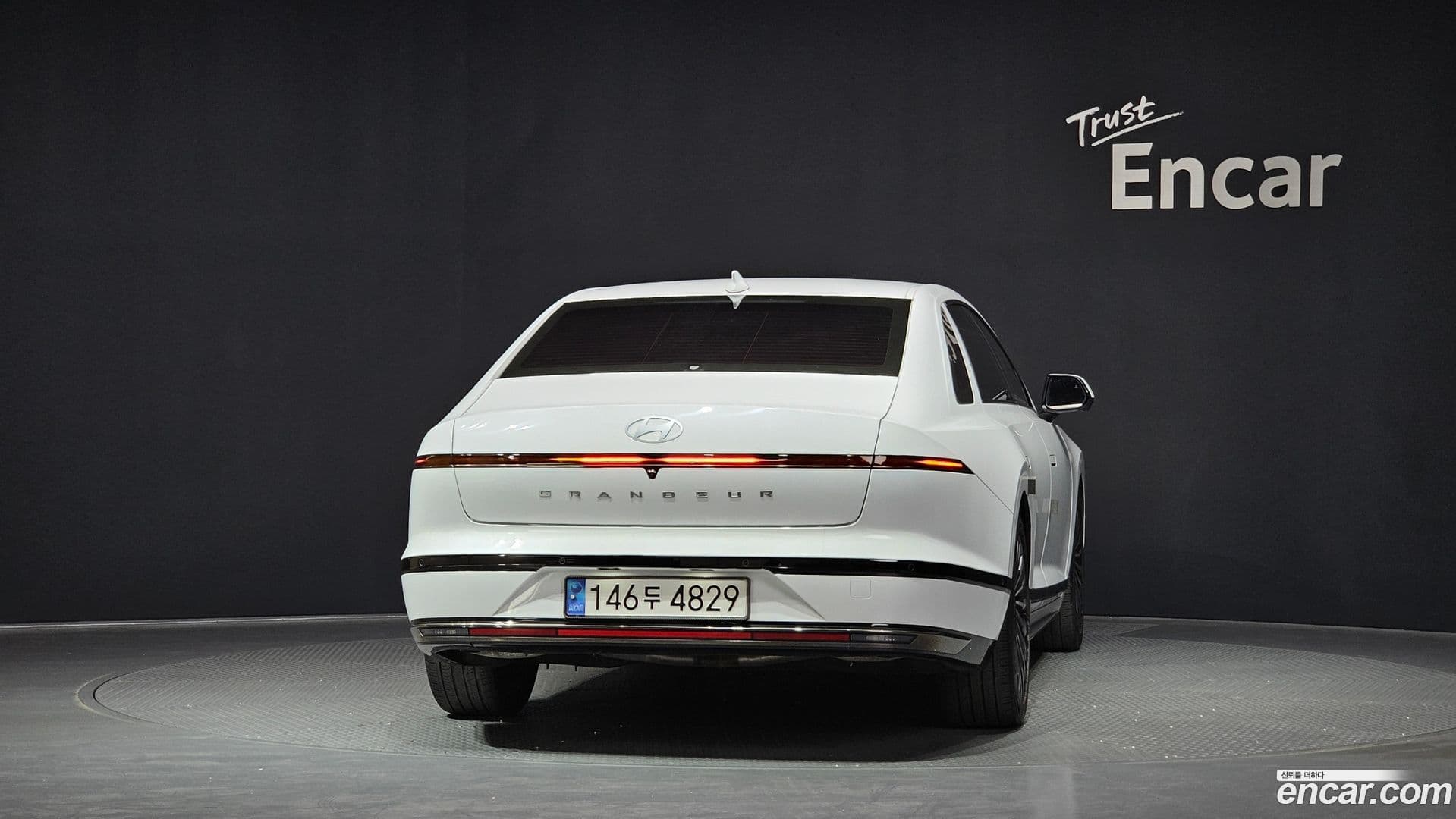 Main__Slider__Photo:Grandeur Hyundai 2023.5-3