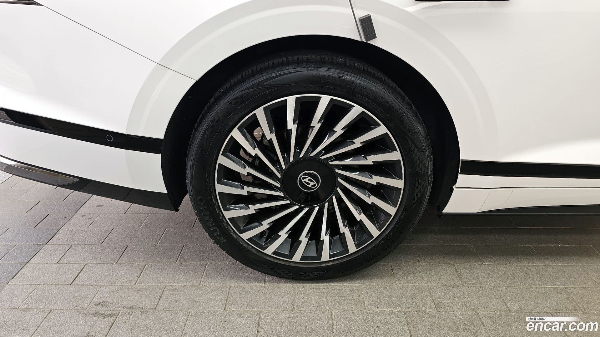 Main__Slider__Photo:Grandeur Hyundai 2023.5-4