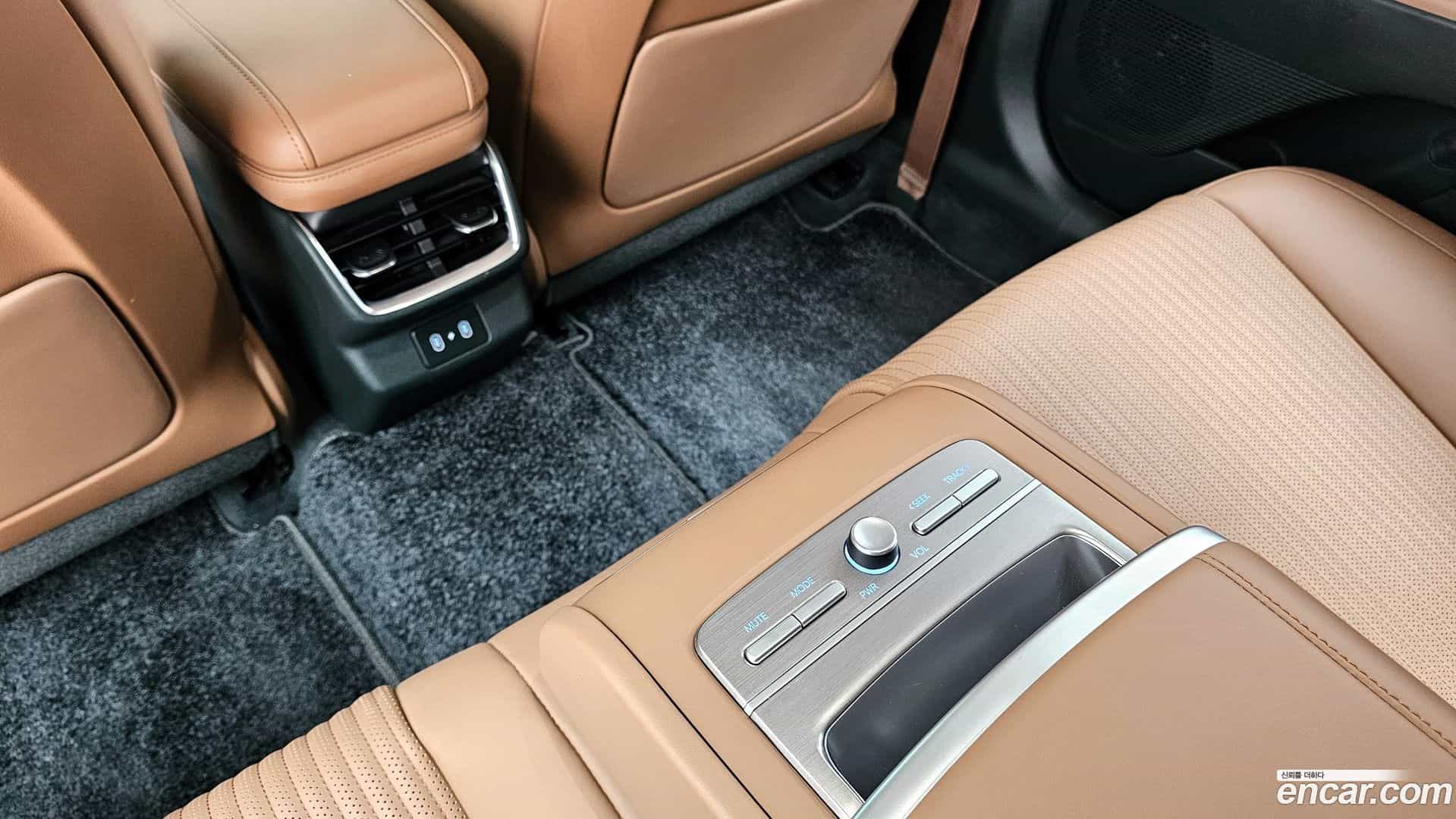 Grandeur Hyundai 2023.5-OPTION-040
