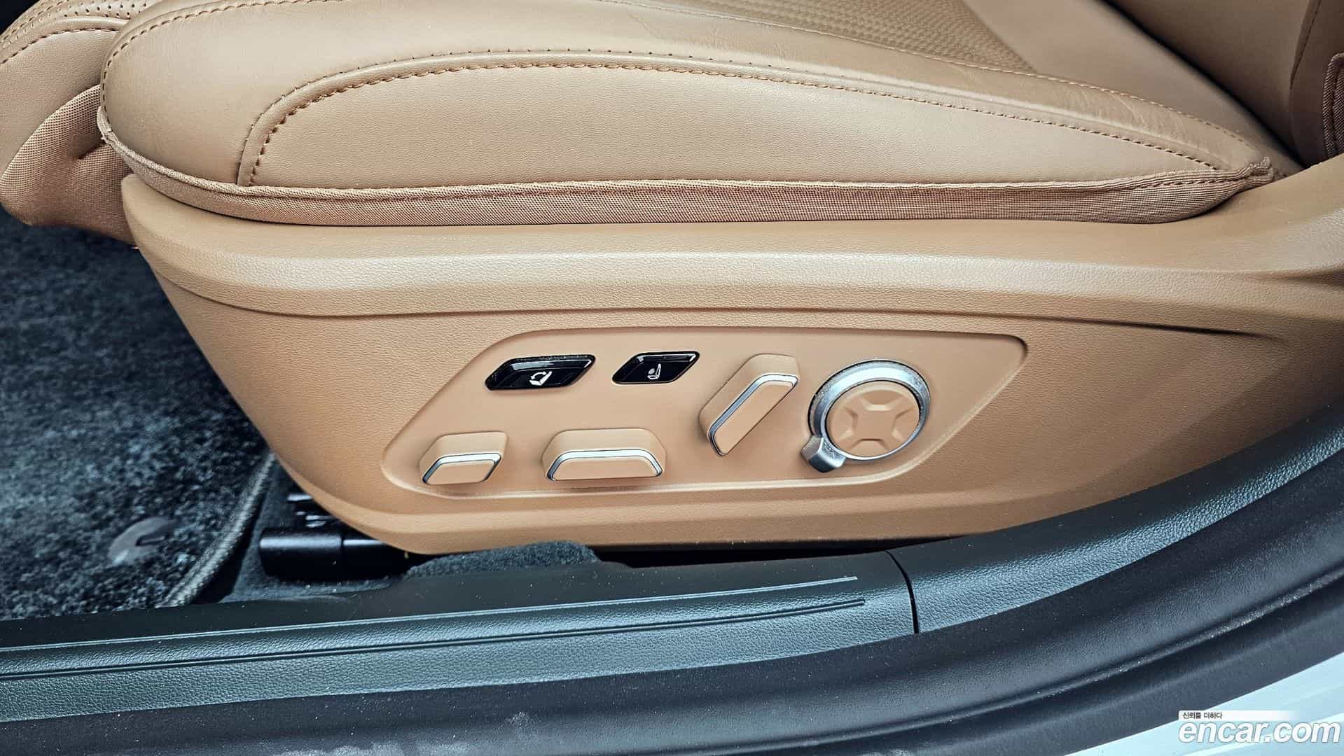 Grandeur Hyundai 2023.5-OPTION-044
