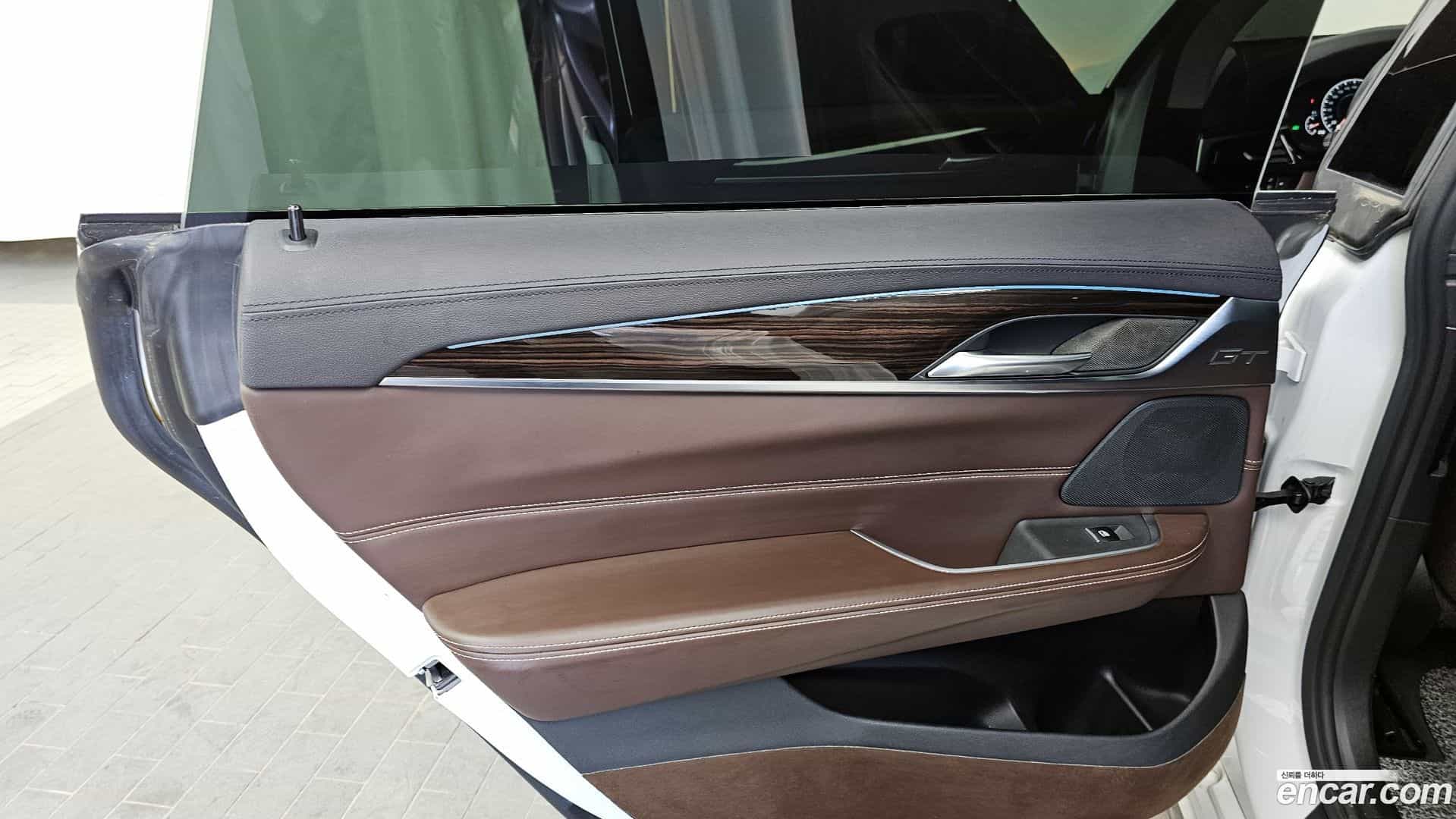 Gran Turismo BMW 2019.5-INNER-035