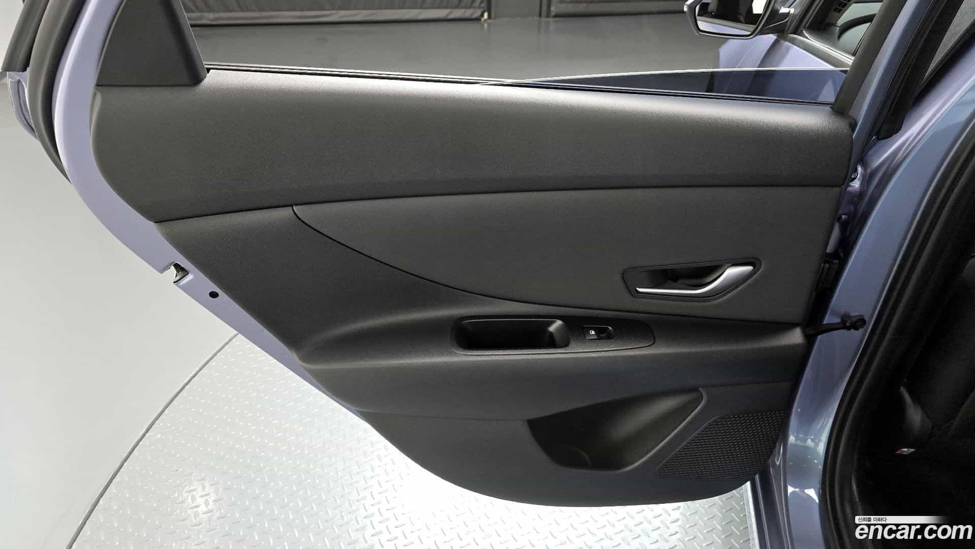 AVANTE Hyundai 2024.7-INNER-035