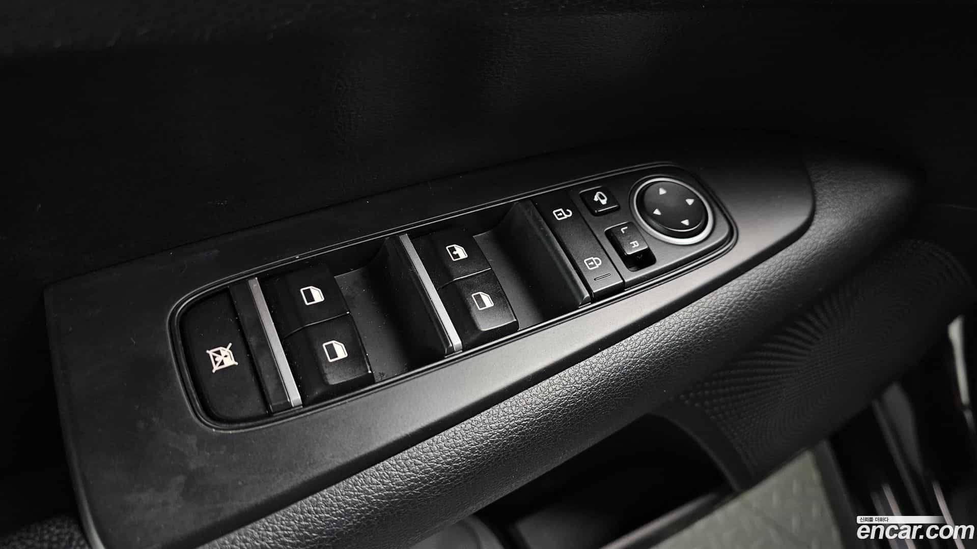 K3 Kia 2021.0-OPTION-041