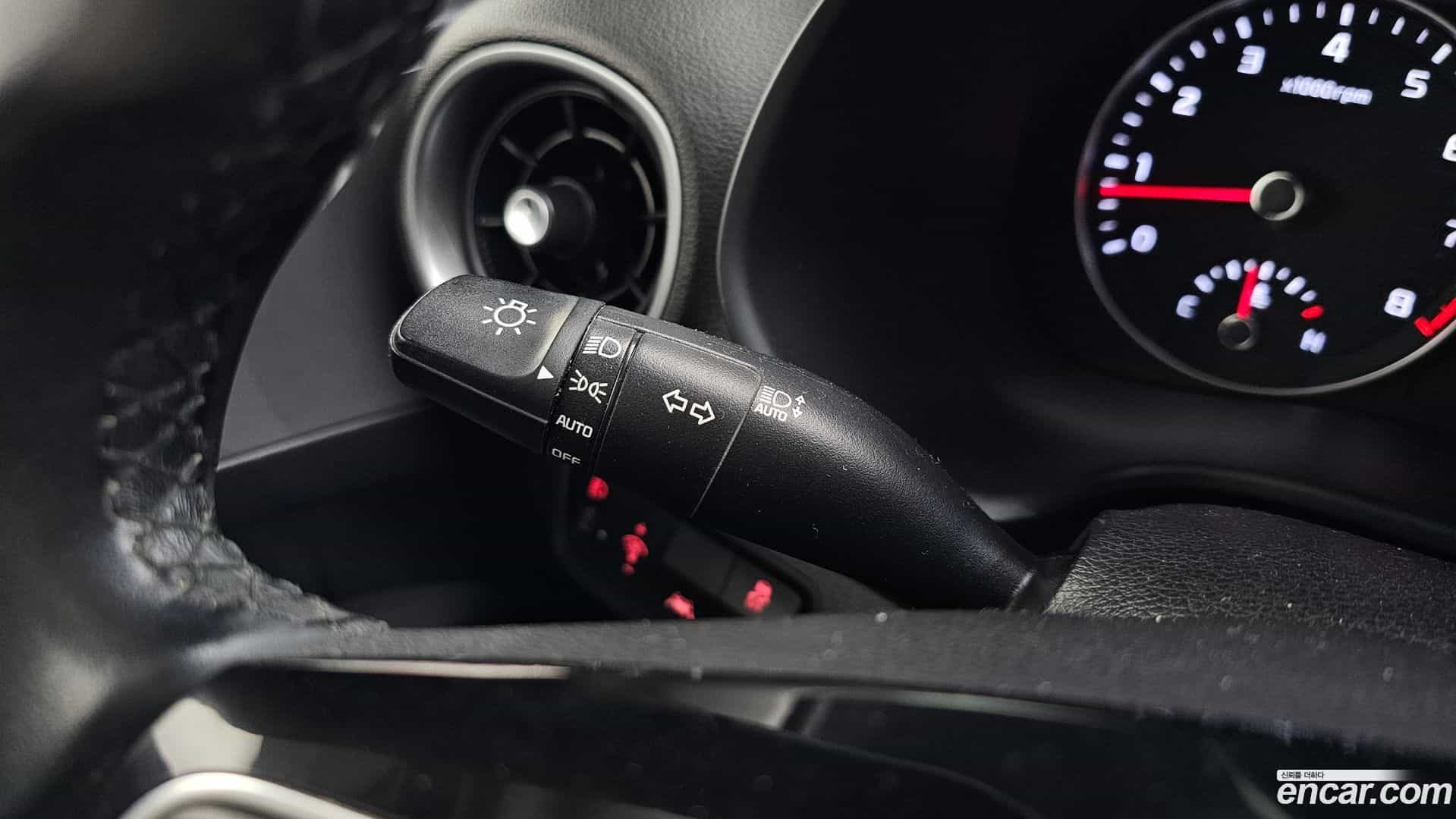 K3 Kia 2021.0-OPTION-042