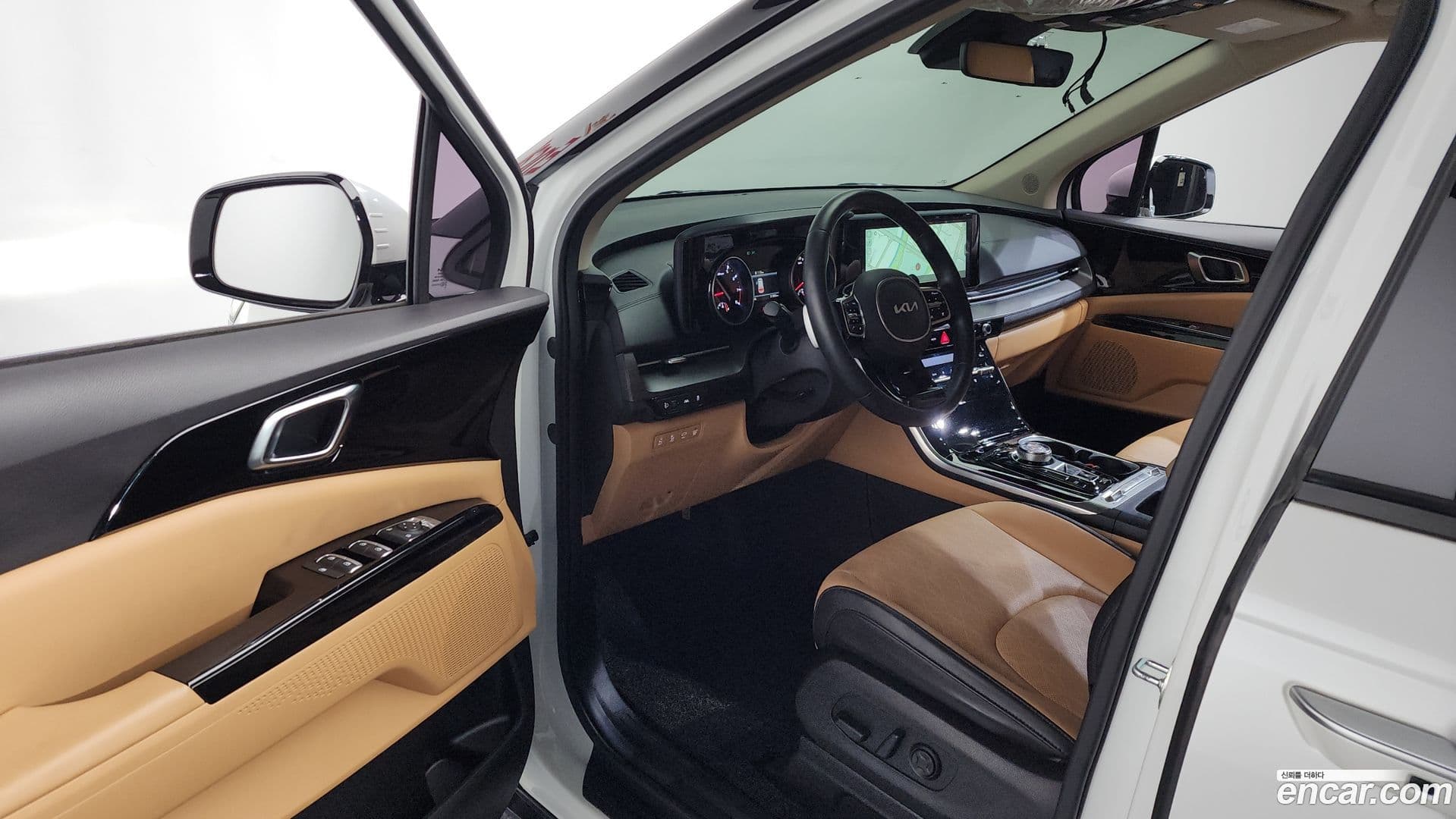 Main__Slider__Photo:Canival Kia 2022.3-9