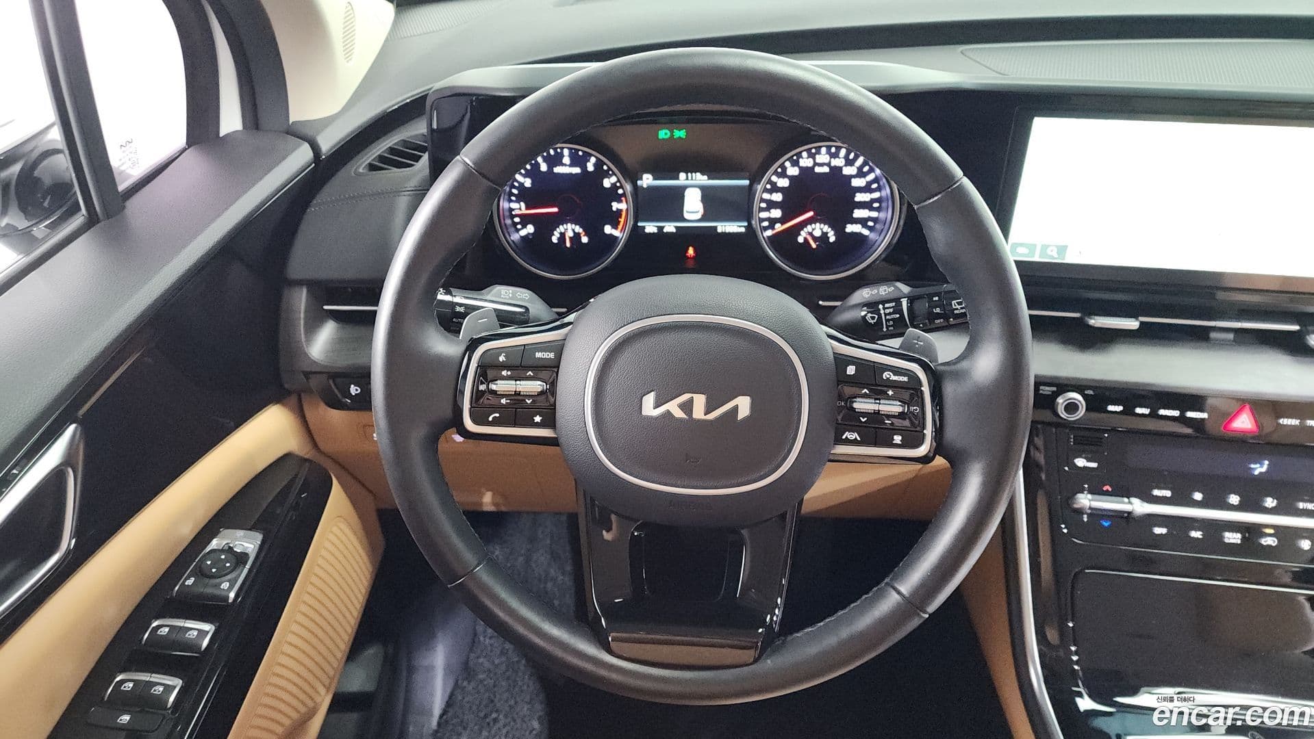 Main__Slider__Photo:Canival Kia 2022.3-12