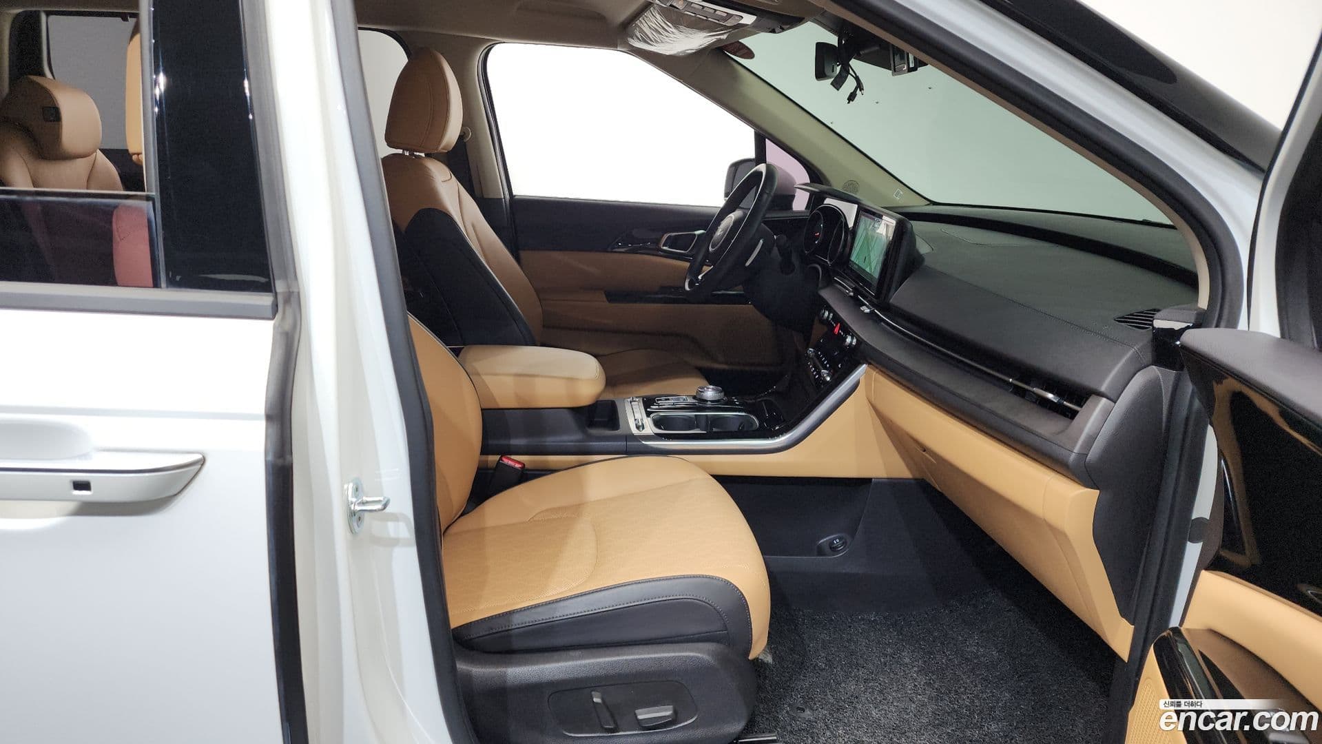Main__Slider__Photo:Canival Kia 2022.3-25