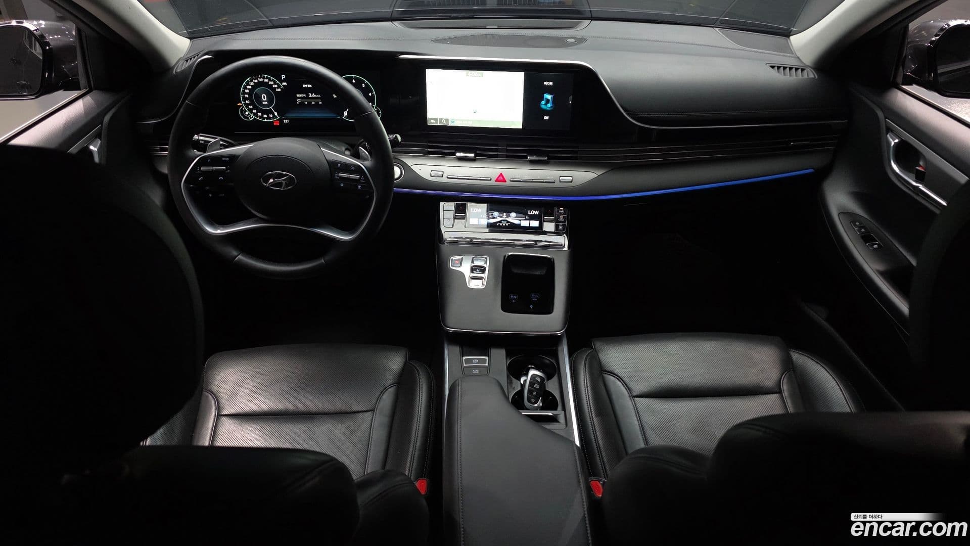 Main__Slider__Photo:Grandeur Hyundai 2021.3-6