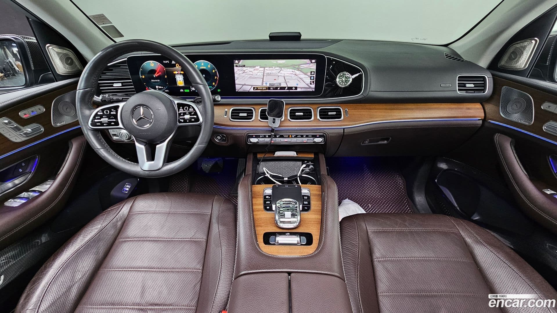 Main__Slider__Photo:GLE-Class Mercedes-Benz 2020.4-6