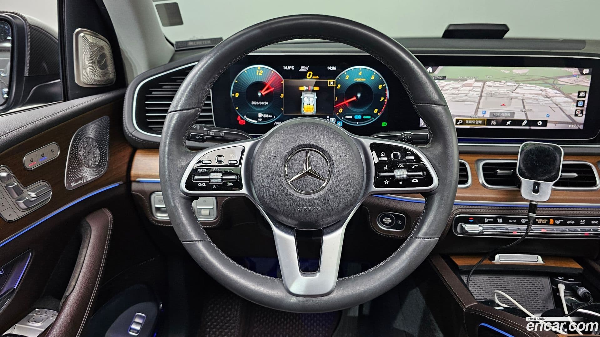 Main__Slider__Photo:GLE-Class Mercedes-Benz 2020.4-11