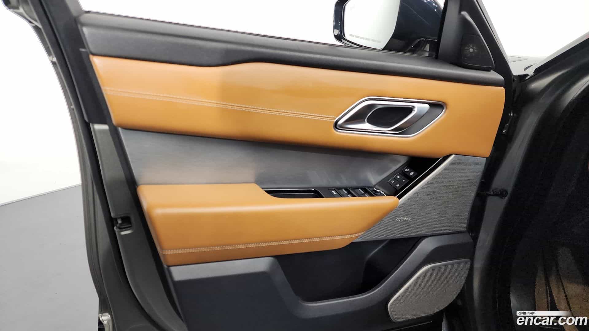 Range Rover Velar Land Rover 2019.0-INNER-034