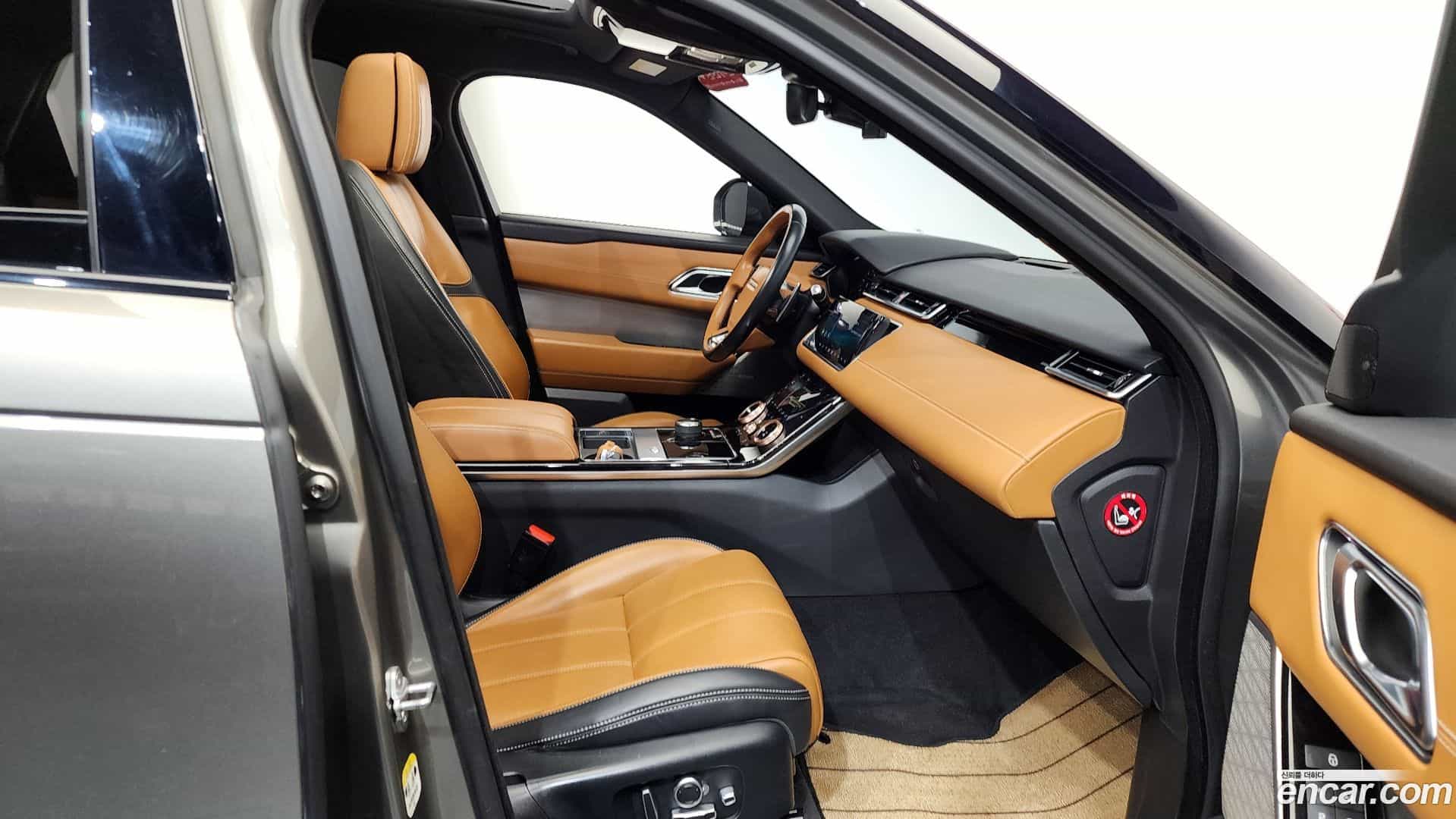 Range Rover Velar Land Rover 2019.0-INNER-036