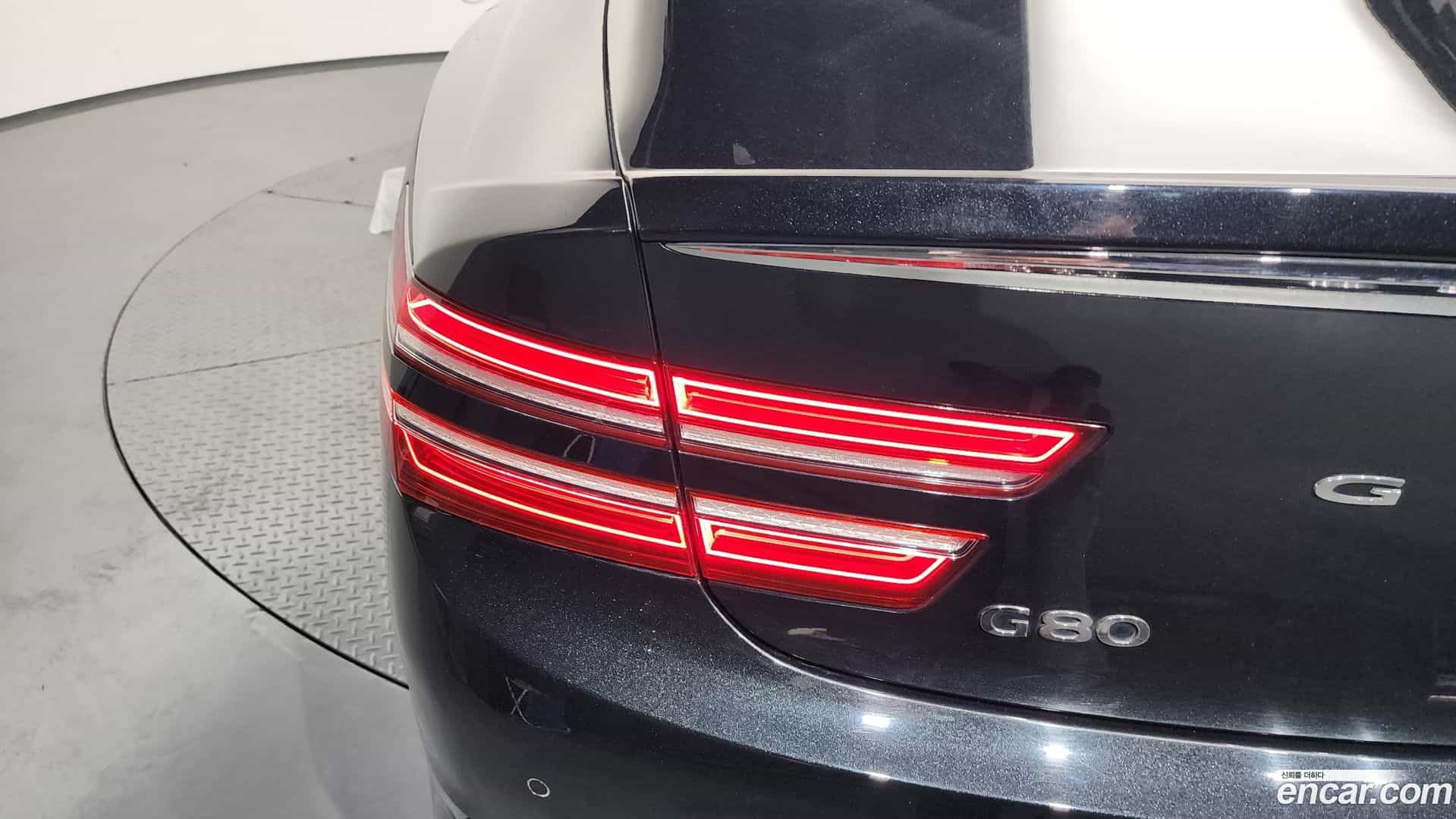 G80 Genesis 2023.0-OUTER-033