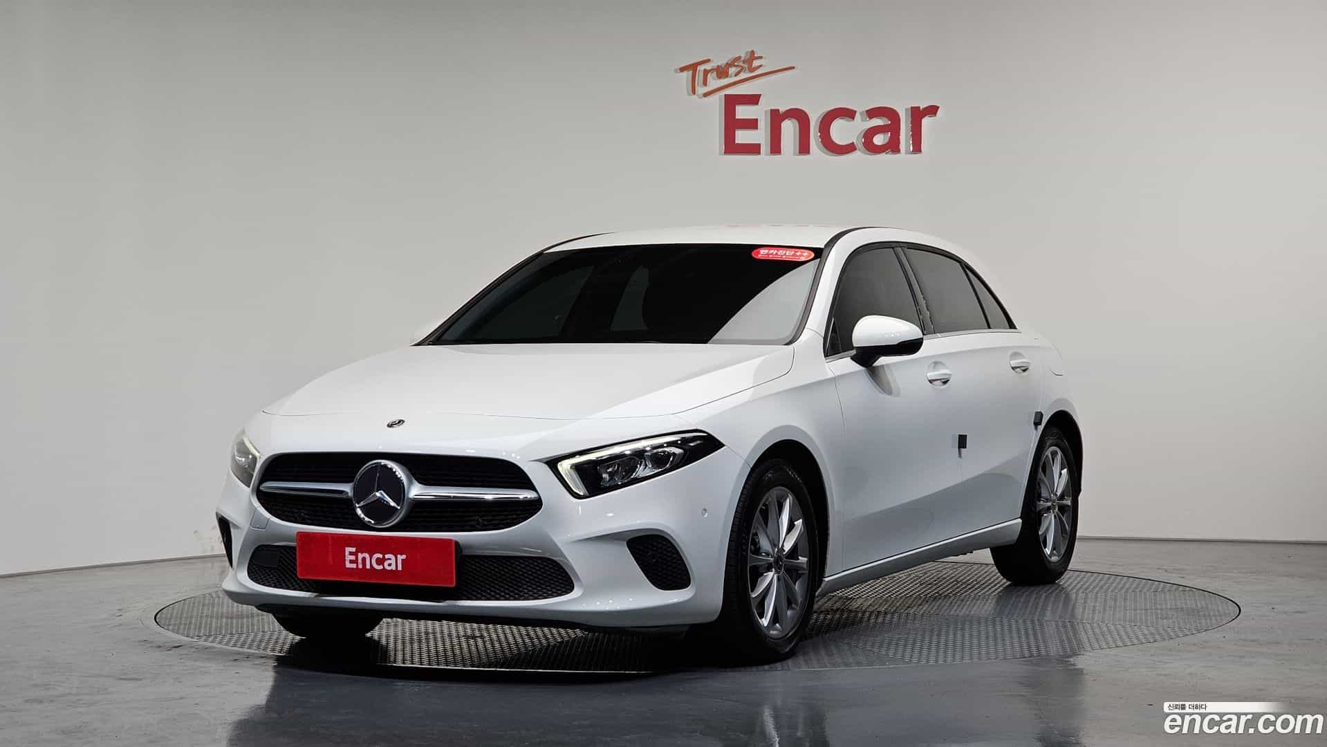 A-Class Mercedes-Benz 2019.9-THUMBNAIL-011