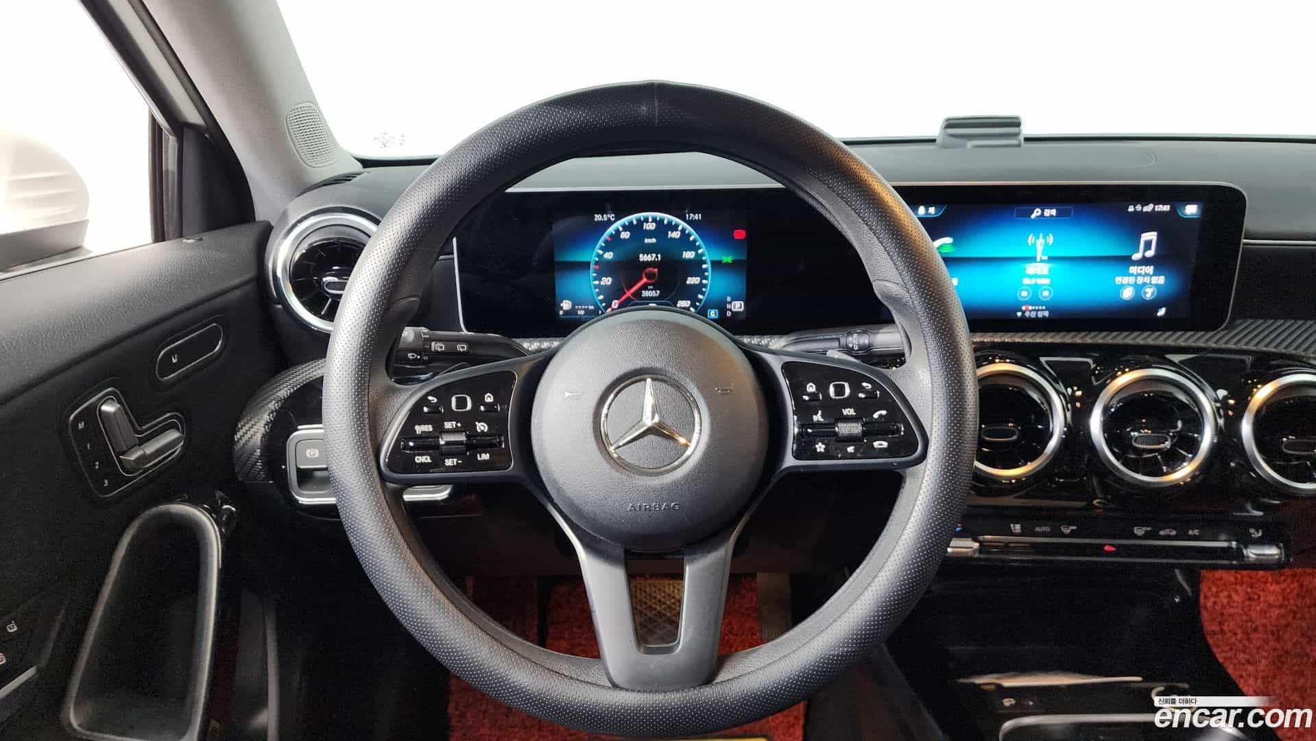 A-Class Mercedes-Benz 2019.9-OPTION-016