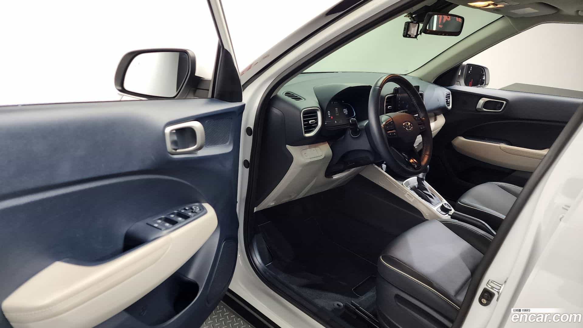 Venue Hyundai 2023.0-INNER-010