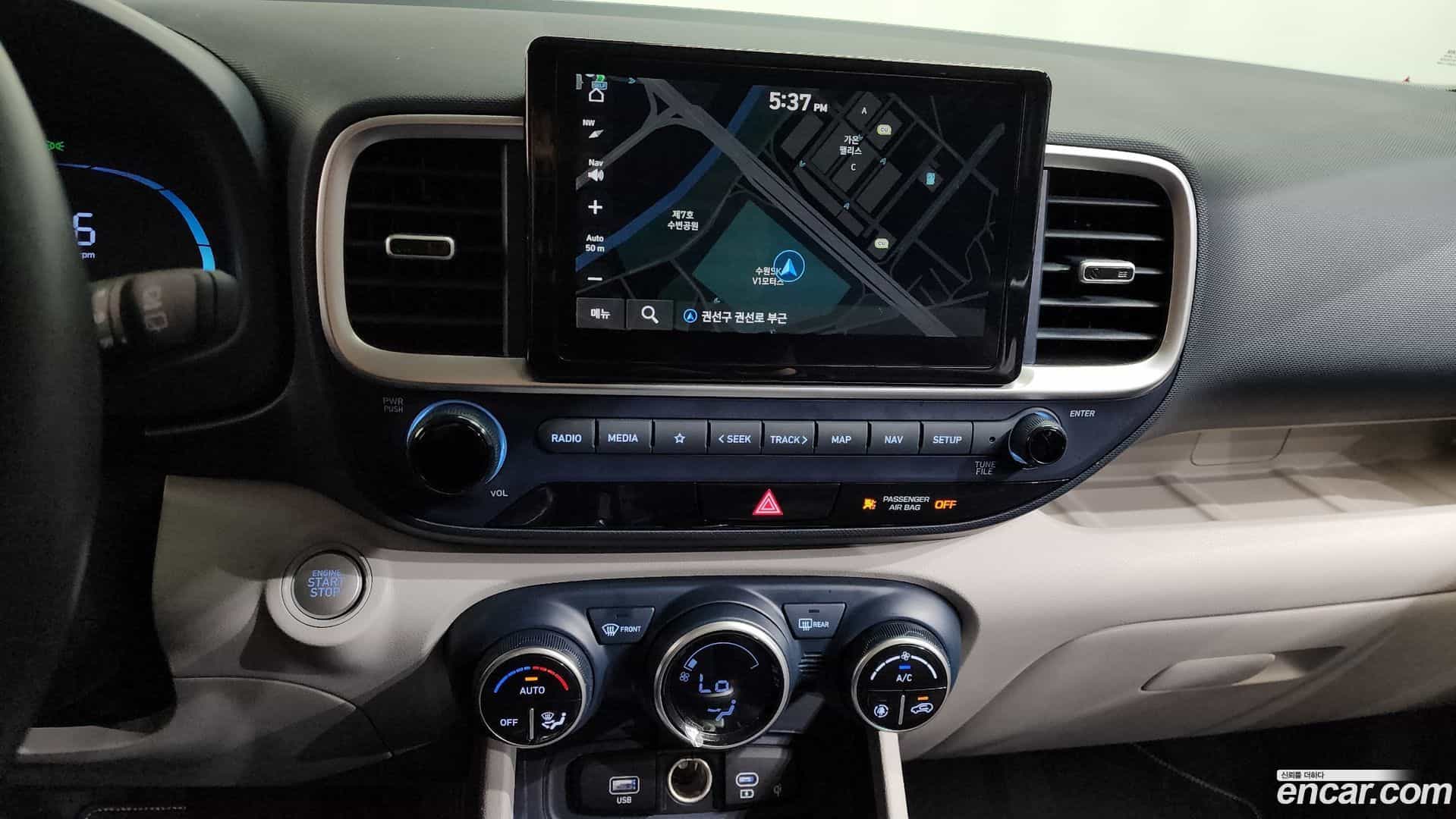 Venue Hyundai 2023.0-OPTION-016