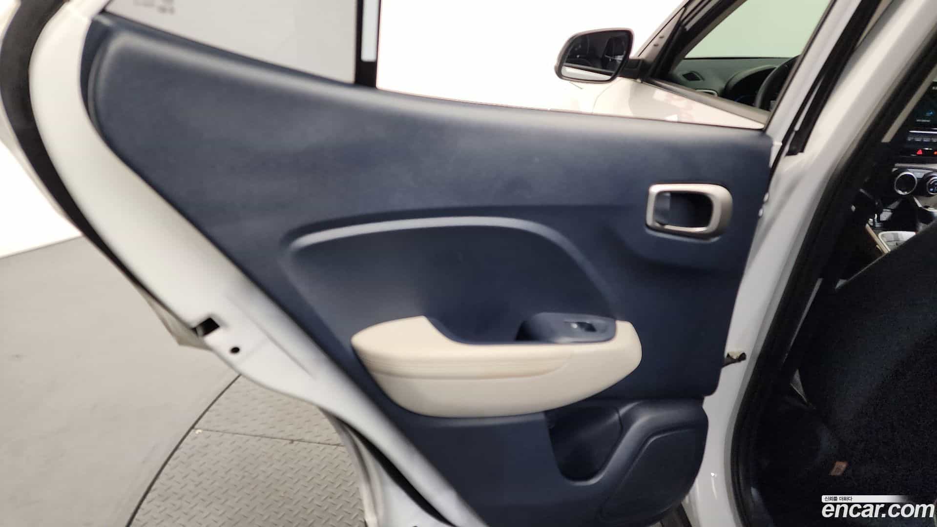 Venue Hyundai 2023.0-INNER-035