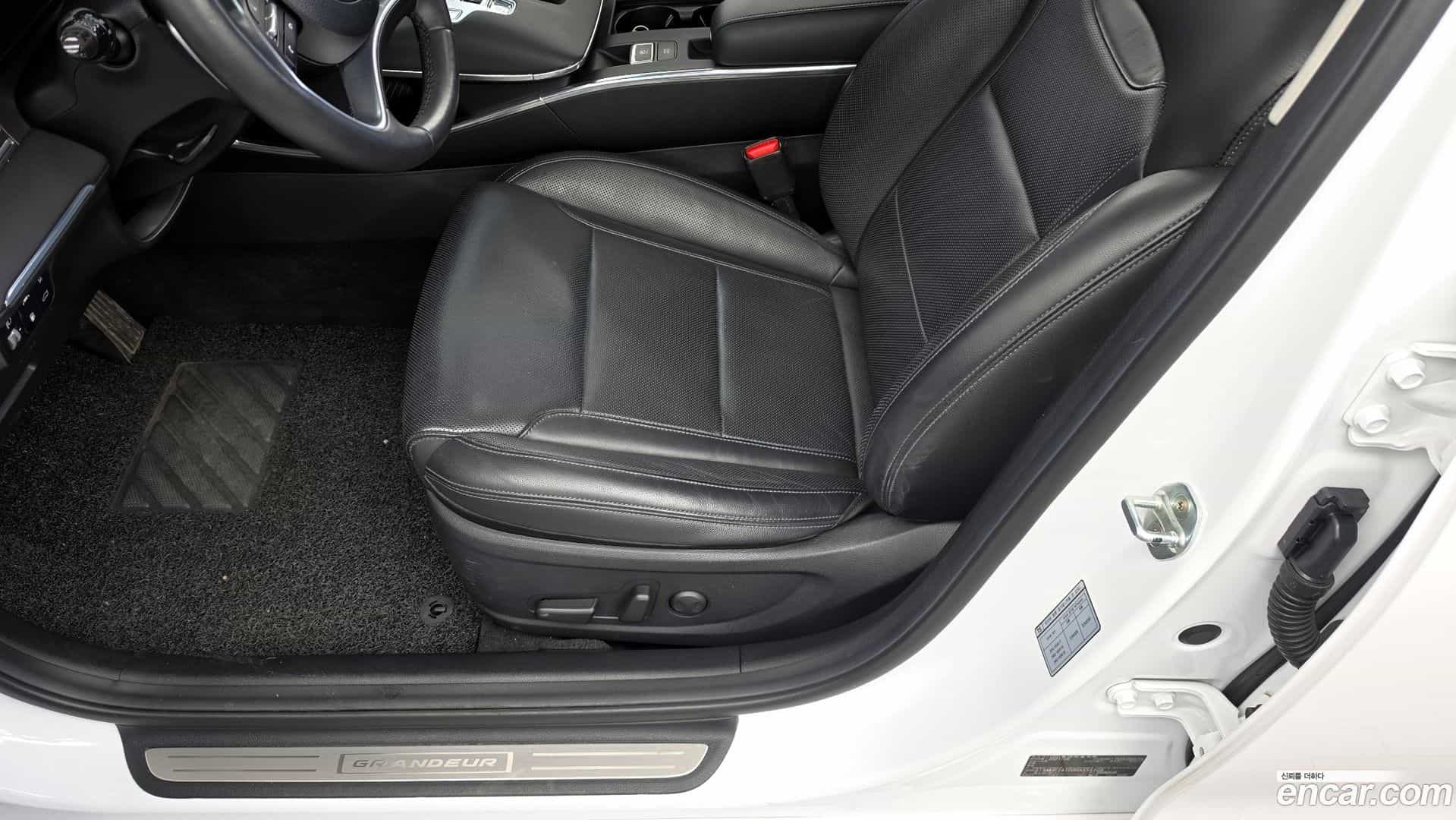 Grandeur Hyundai 2021.5-OPTION-041