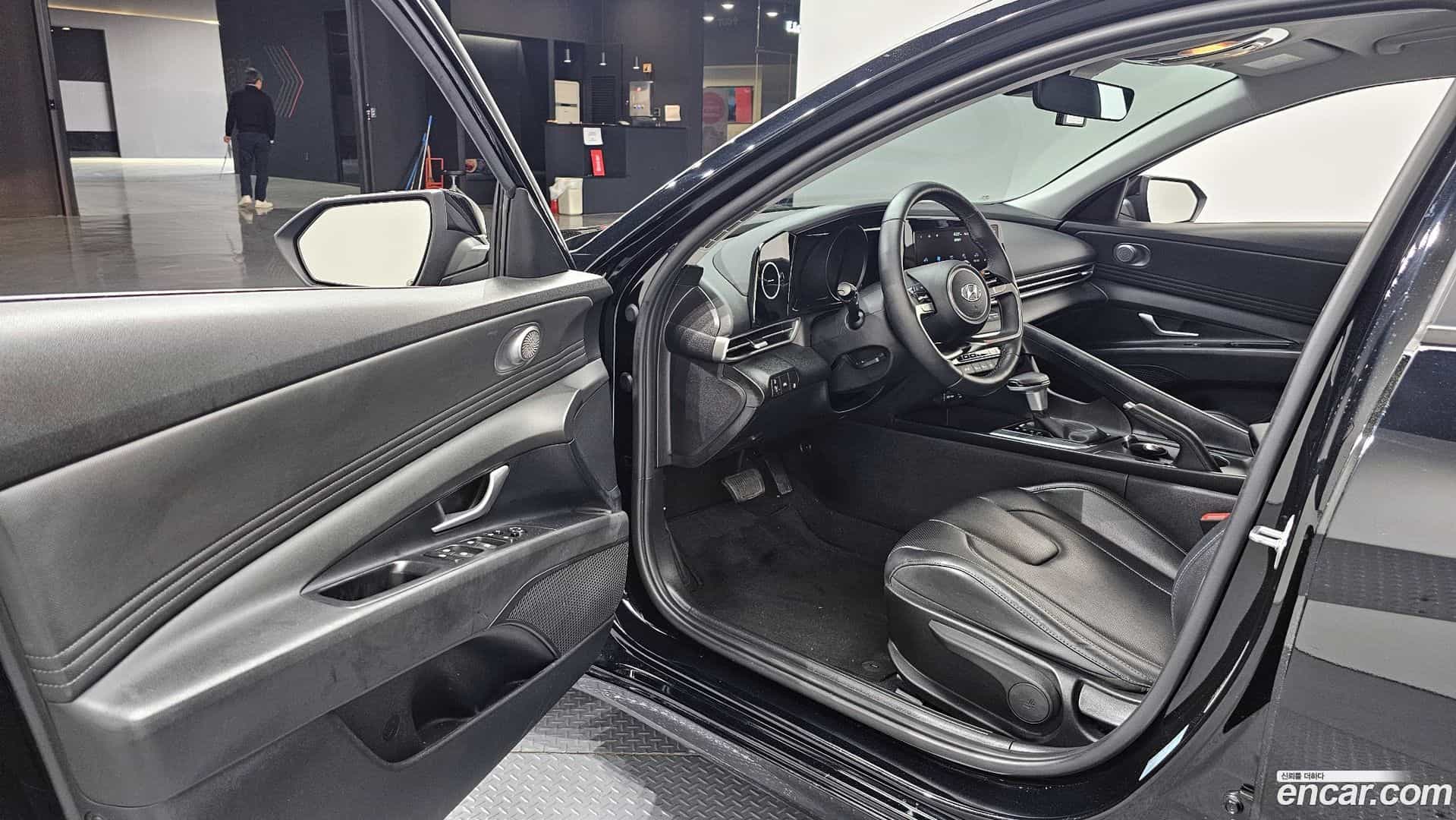 AVANTE Hyundai 2022.2-INNER-010