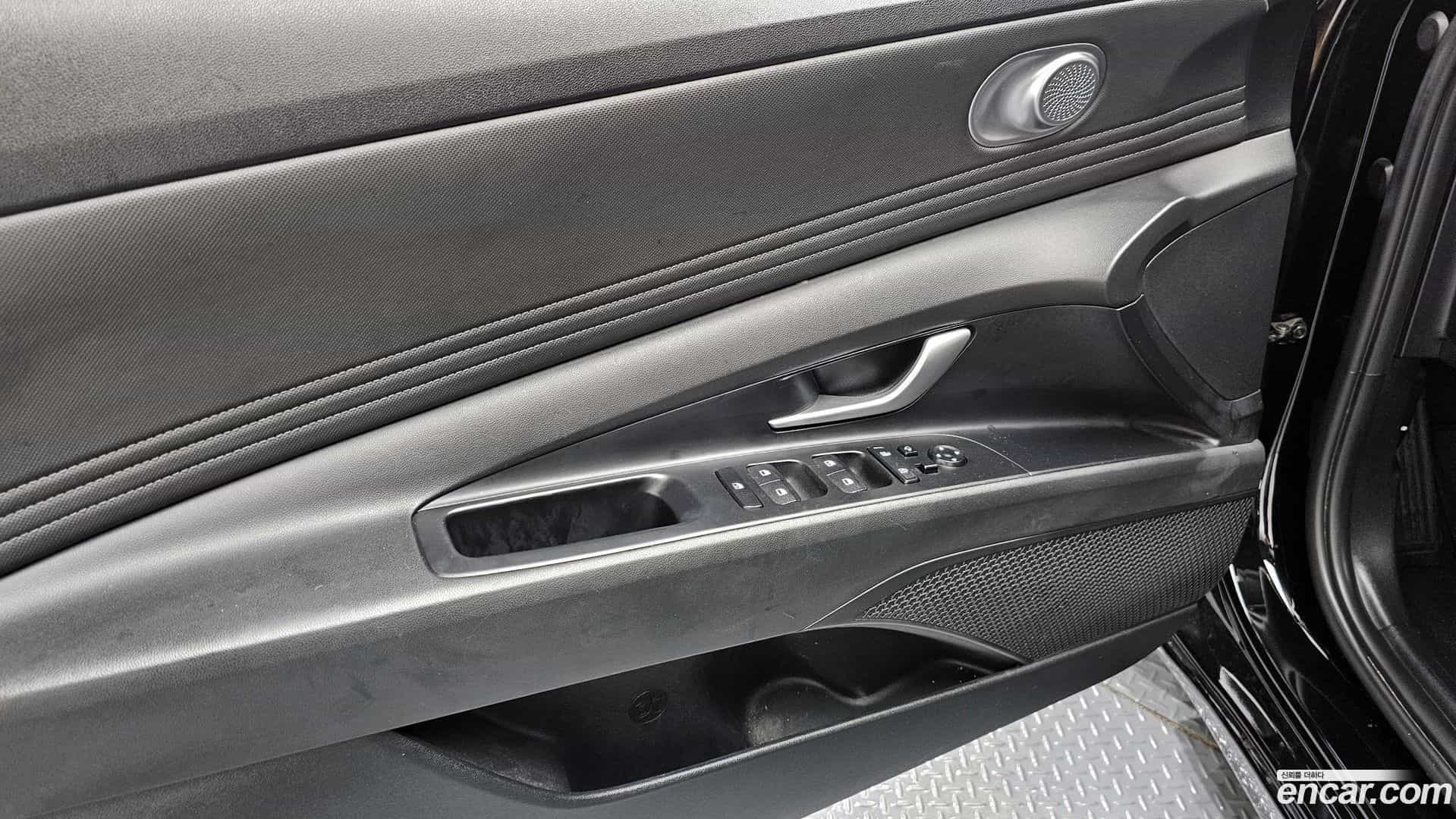 AVANTE Hyundai 2022.2-INNER-034