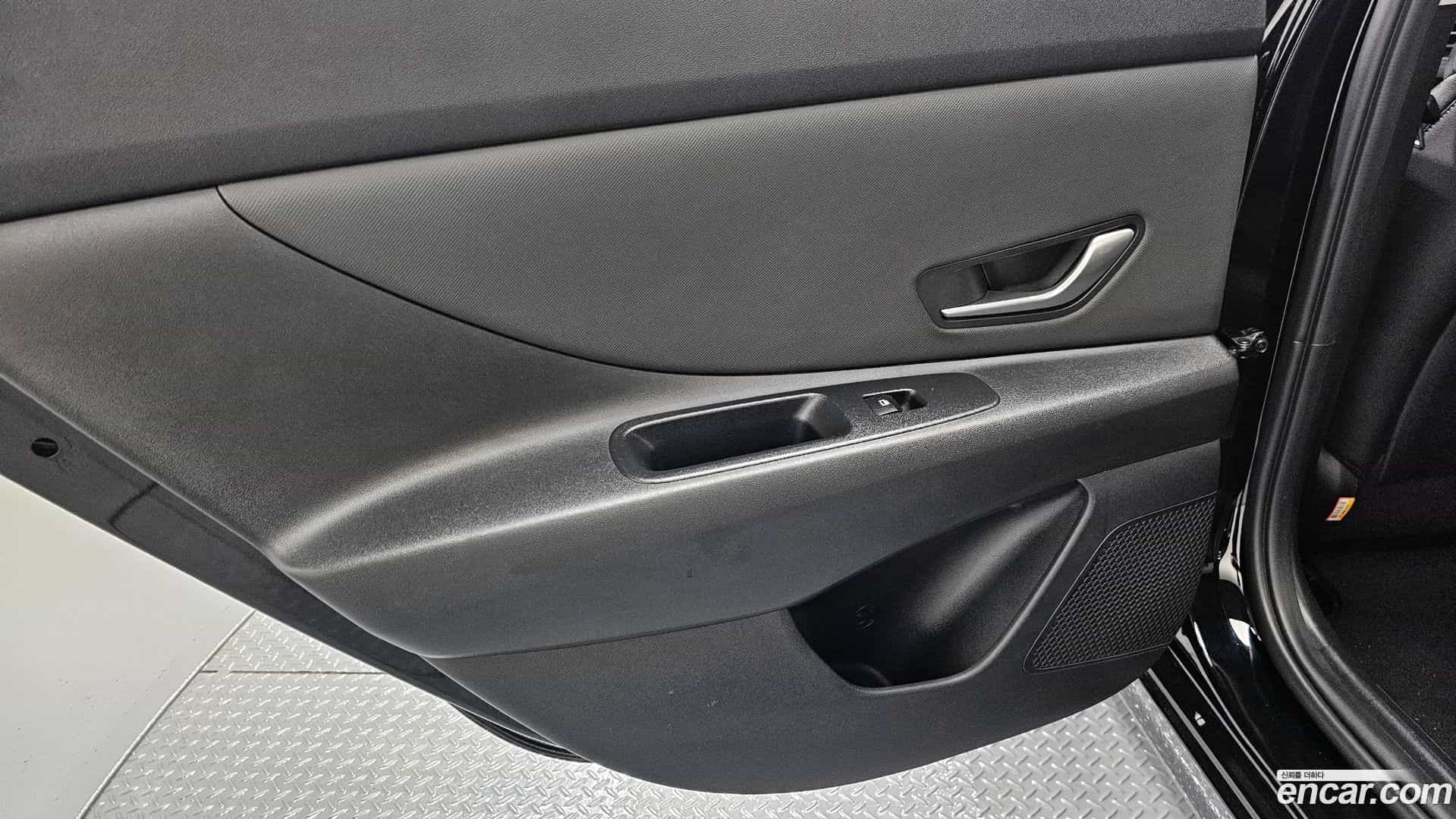 AVANTE Hyundai 2022.2-INNER-035