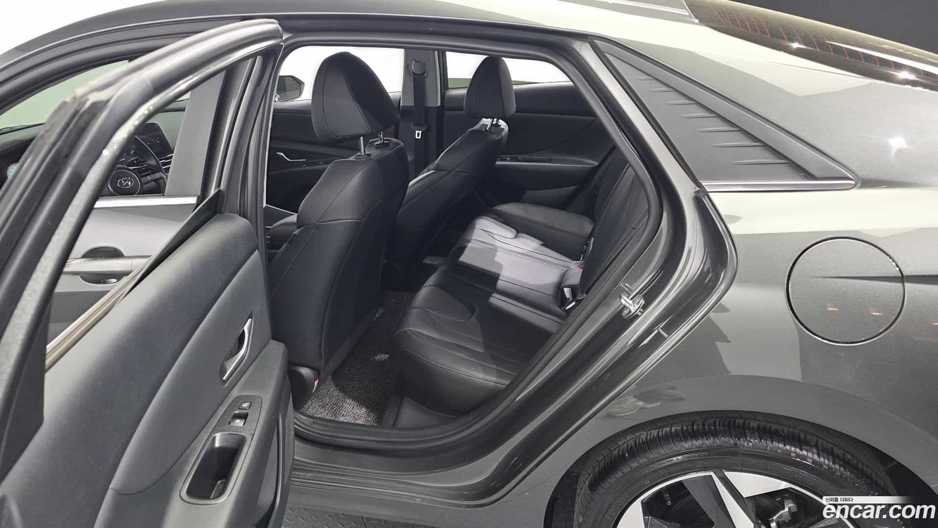 AVANTE Hyundai 2023.3-OPTION-015