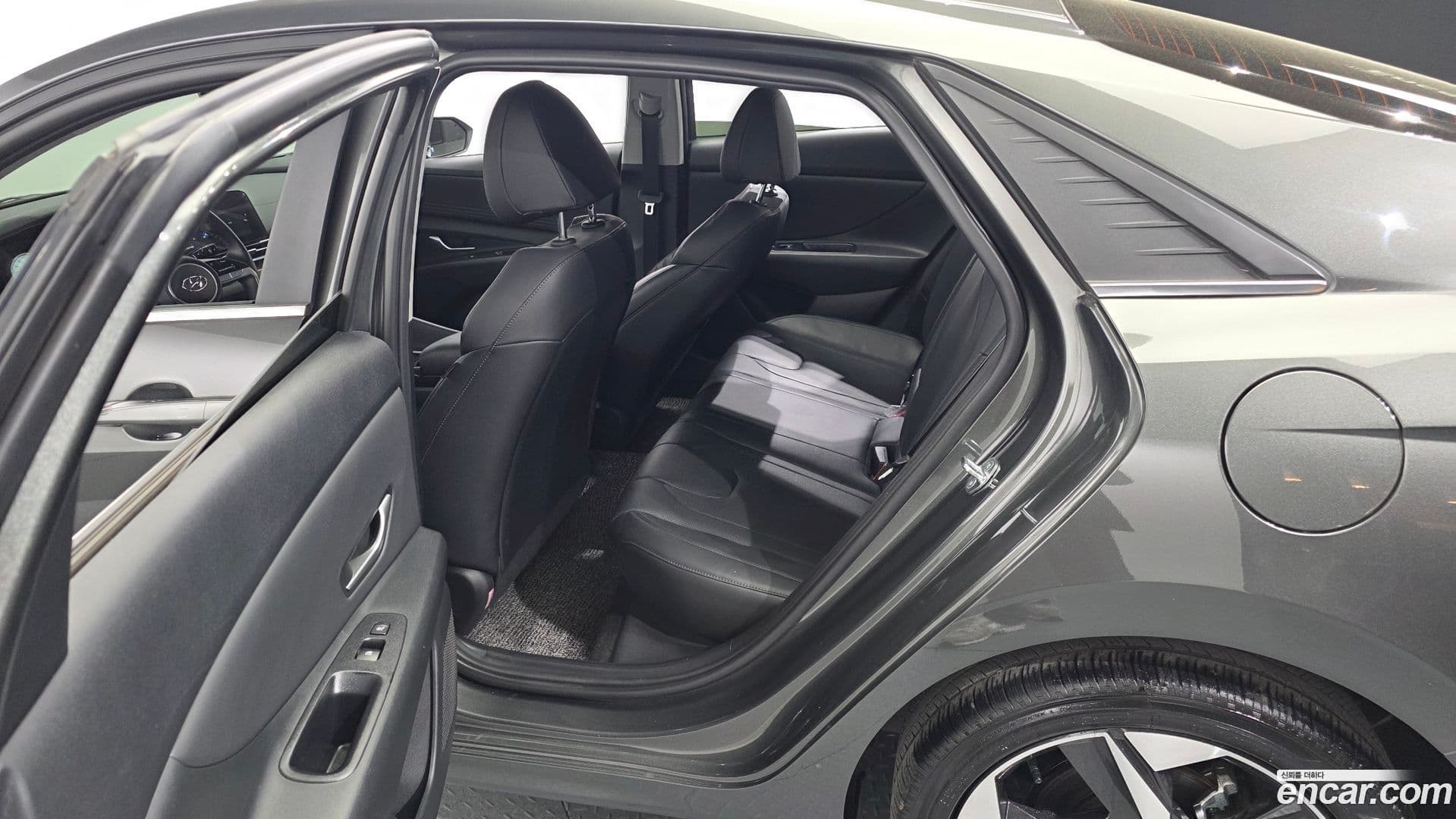 Main__Slider__Photo:AVANTE Hyundai 2023.3-10