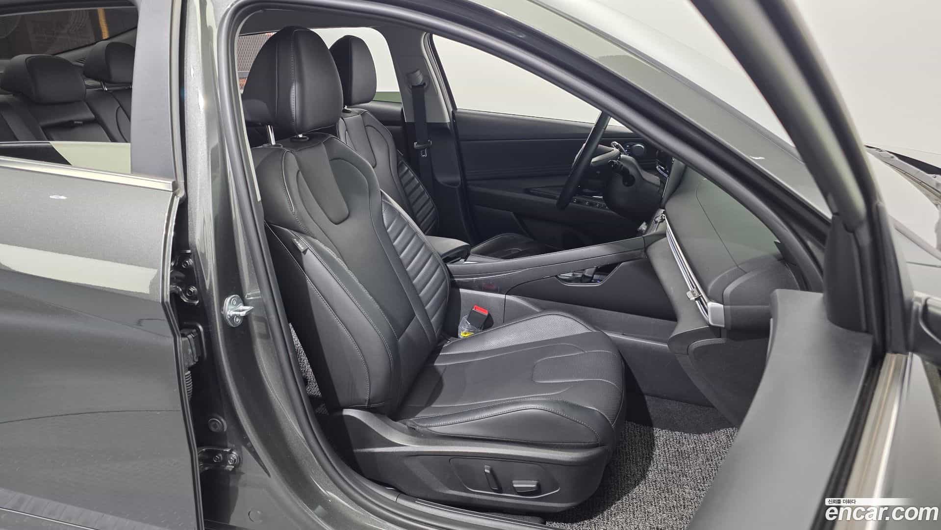 AVANTE Hyundai 2023.3-OPTION-016
