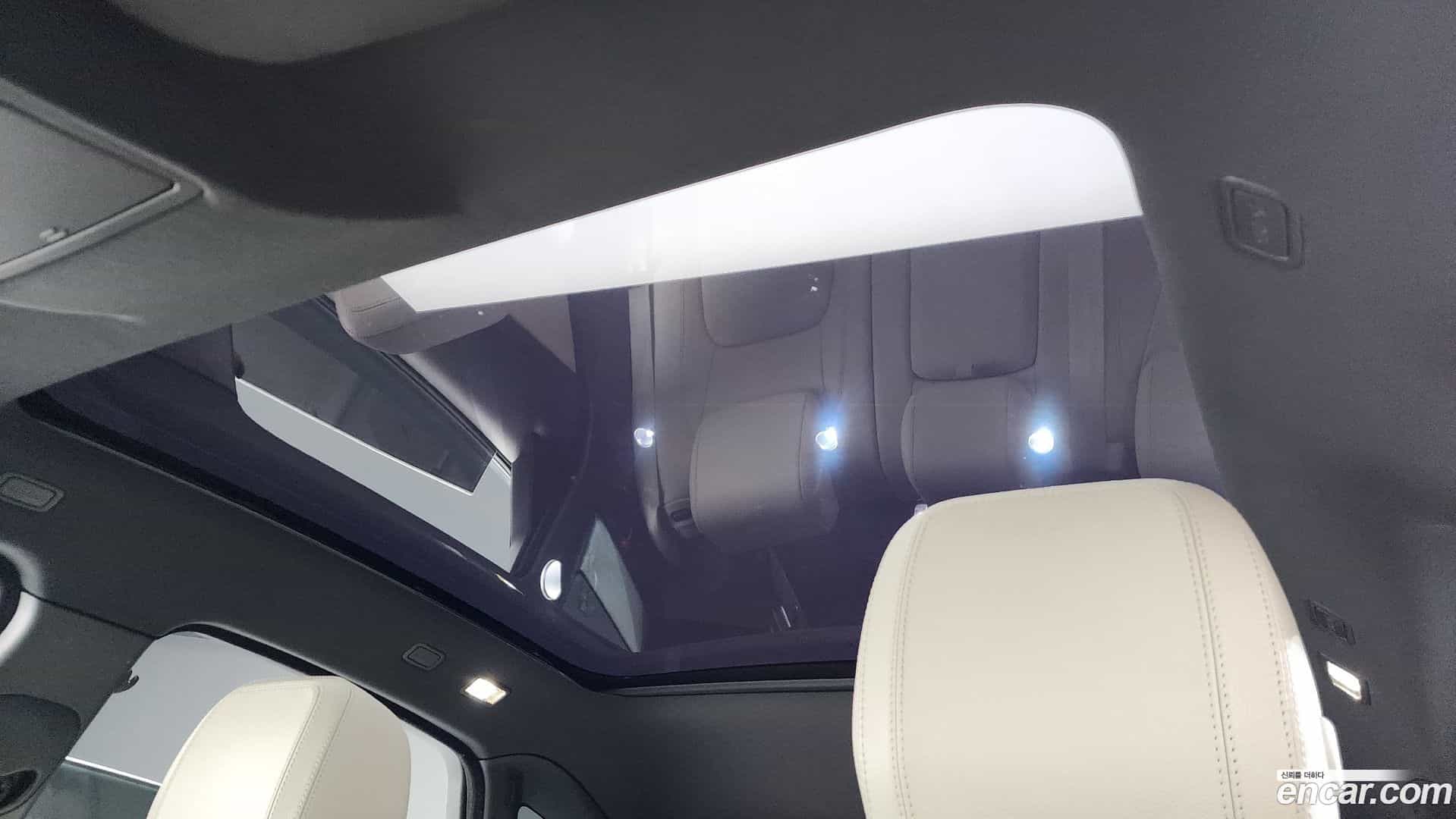 E-PACE Jaguar 2018.4-OPTION-022