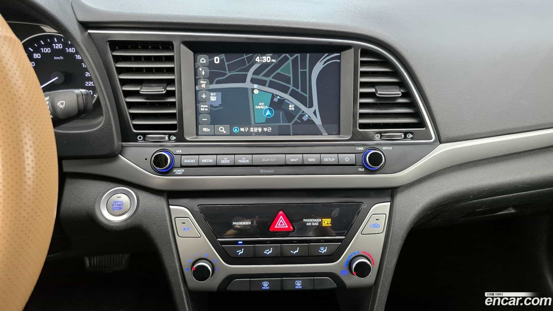 AVANTE Hyundai 2017.11-OPTION-017